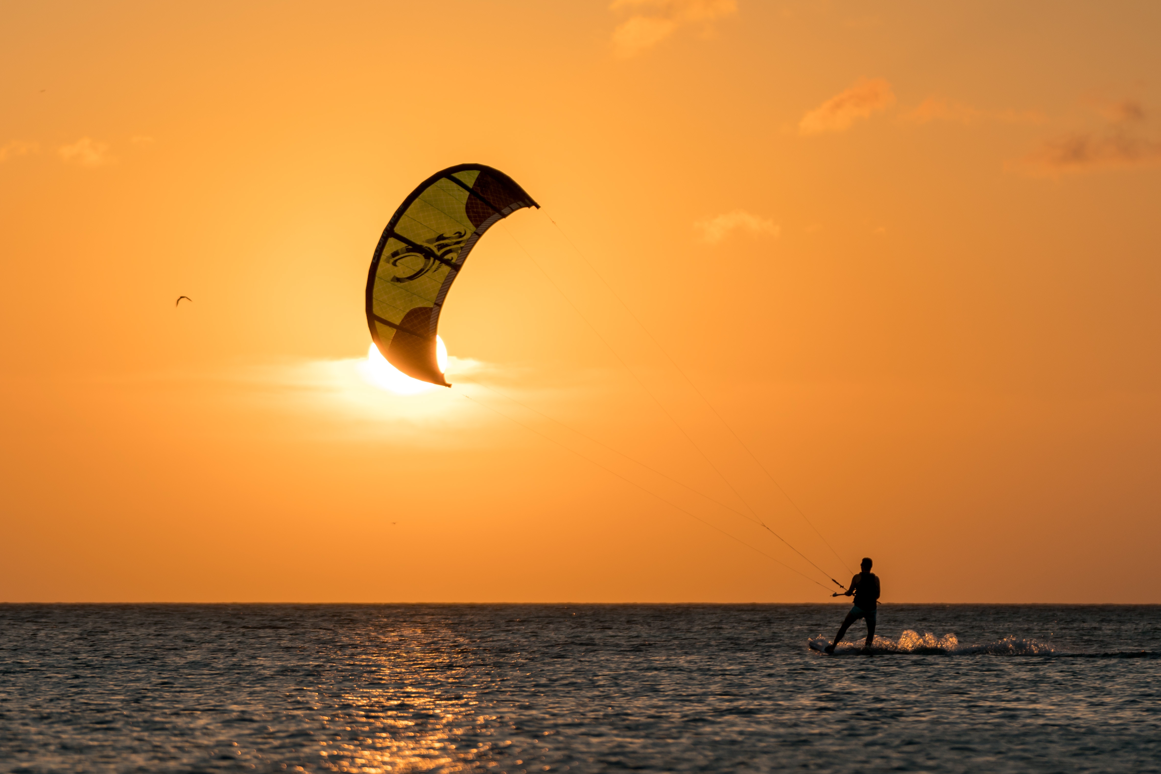 Go on a kitesurfing adventure in Mauritius