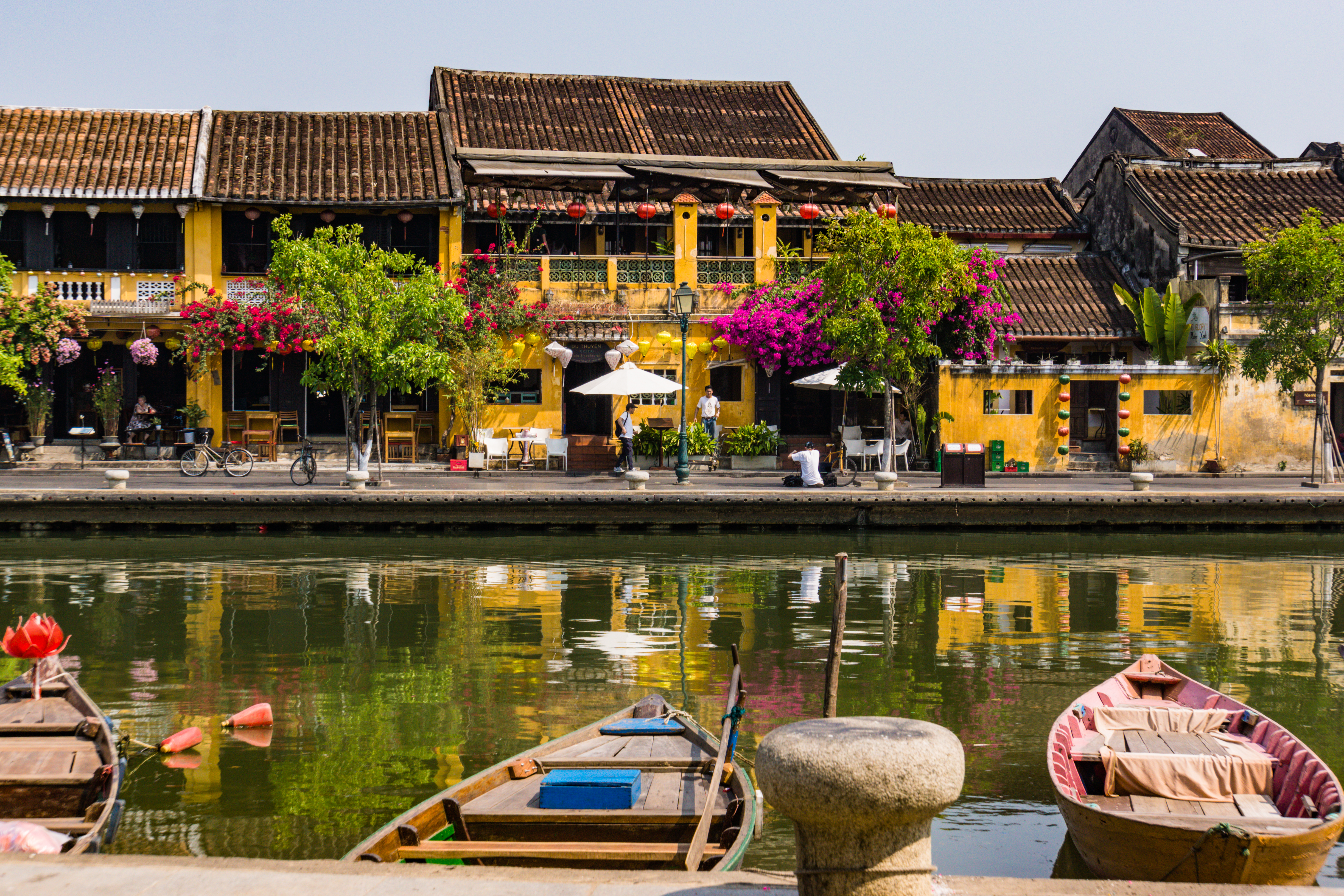 Stroll through the streets of old town in Hoi An