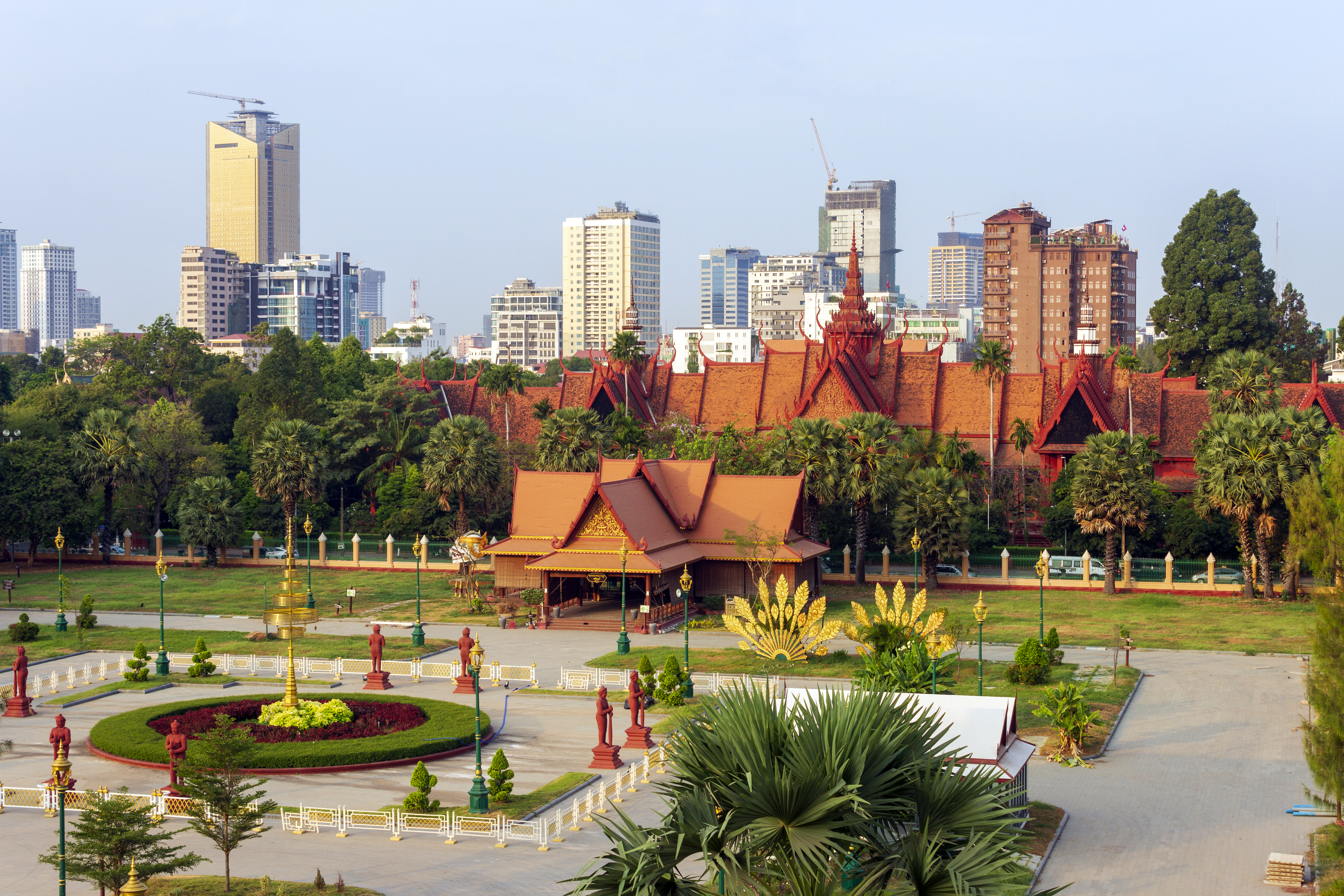 Take a tour of Phnom Penh