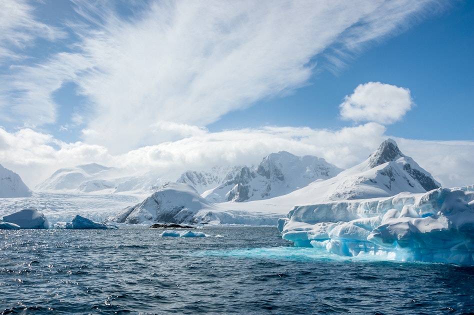 Sail by the glacial mountains of the Penola Strait Timbuktu Travel