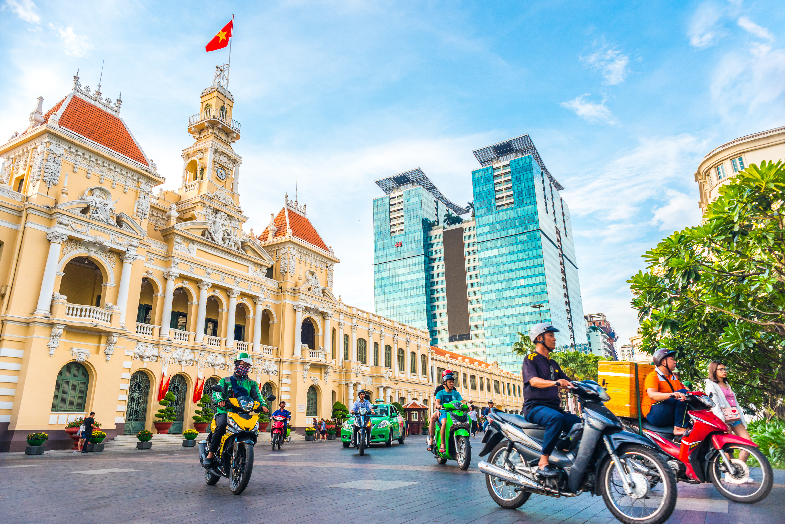 Explore the streets of Saigon by Vespa