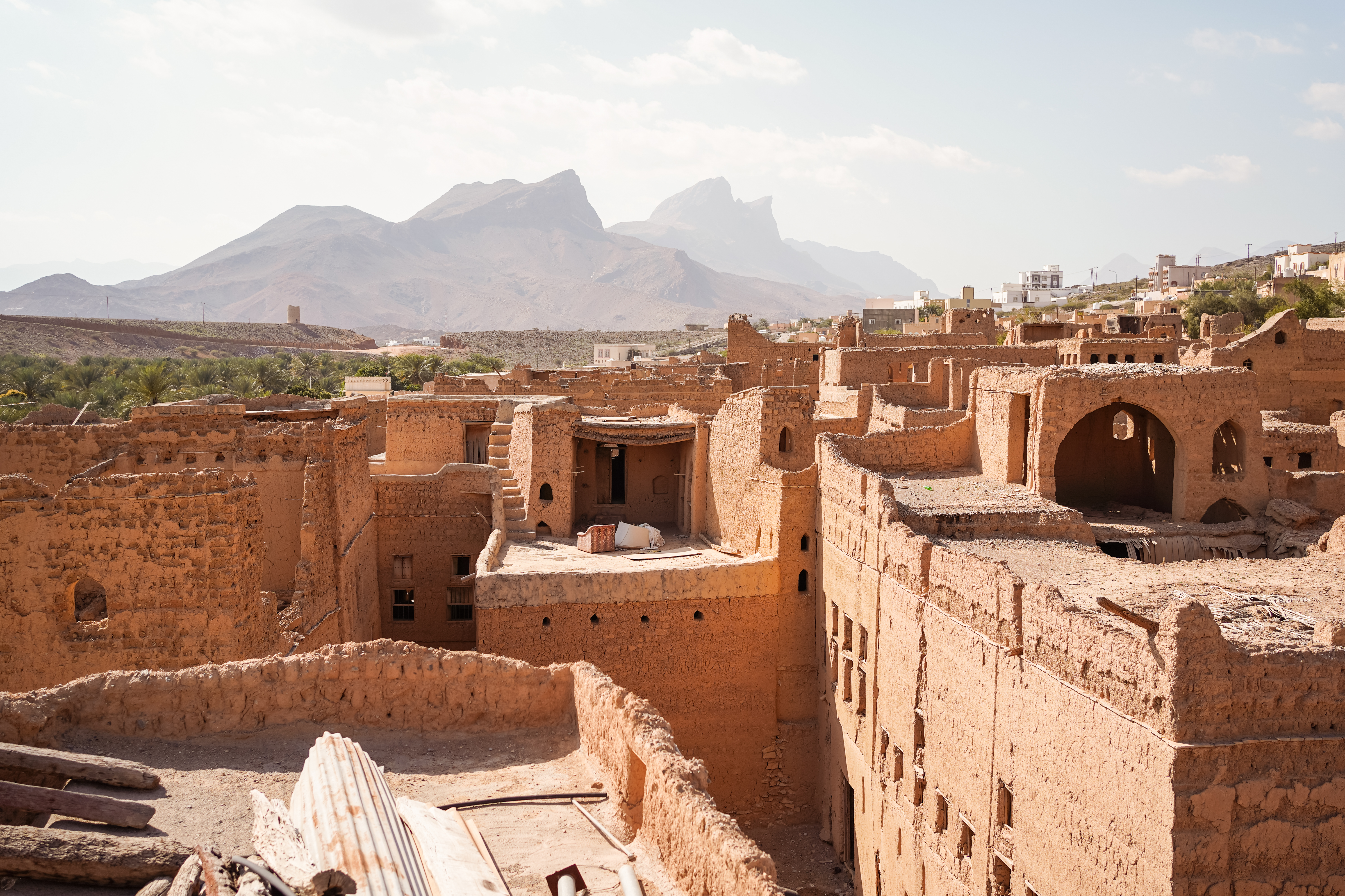 Walk through the ruins of Al Hamra village, Muscat