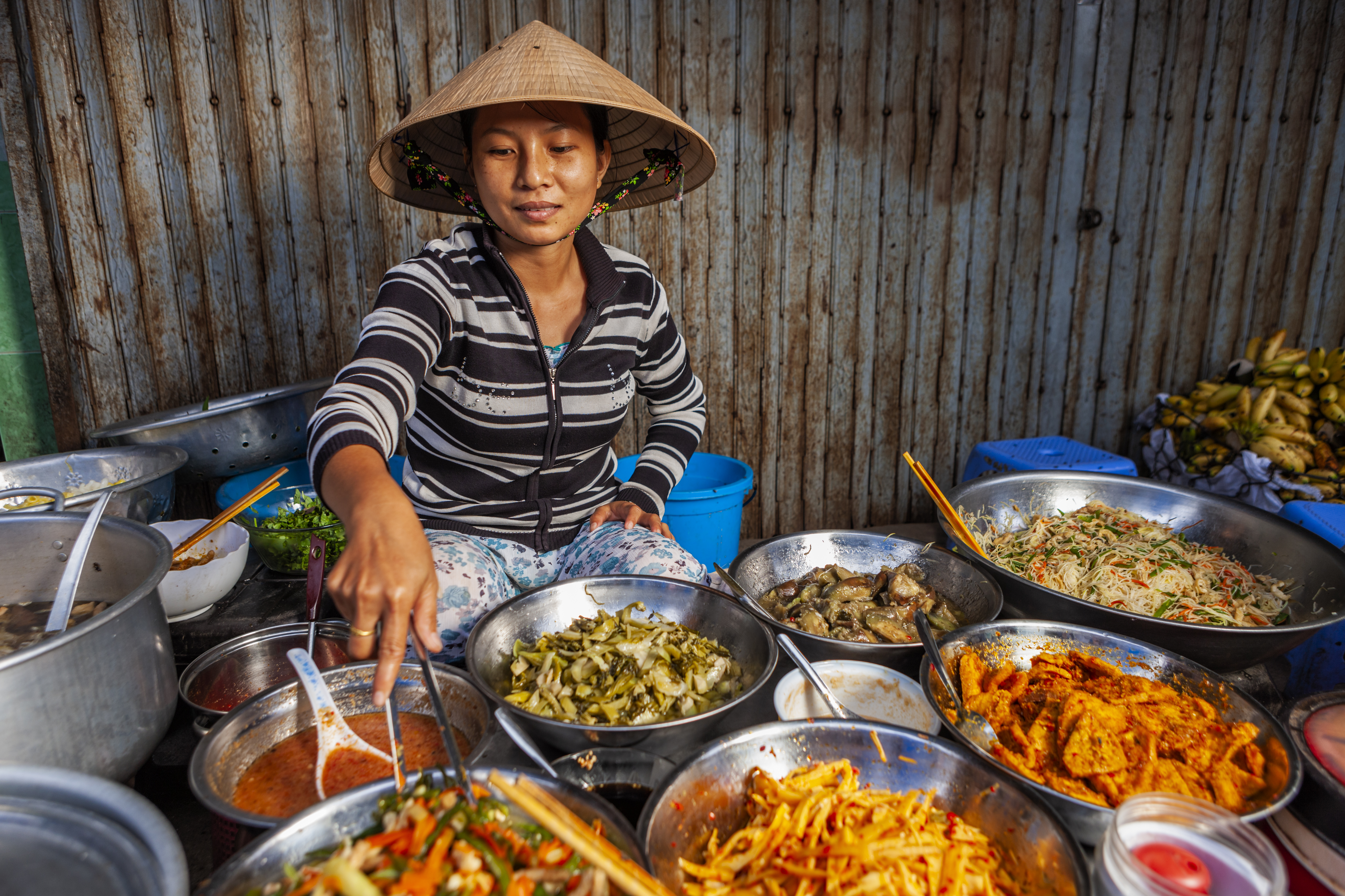 Have lunch at a renowned restaurant in Ninh Binh
