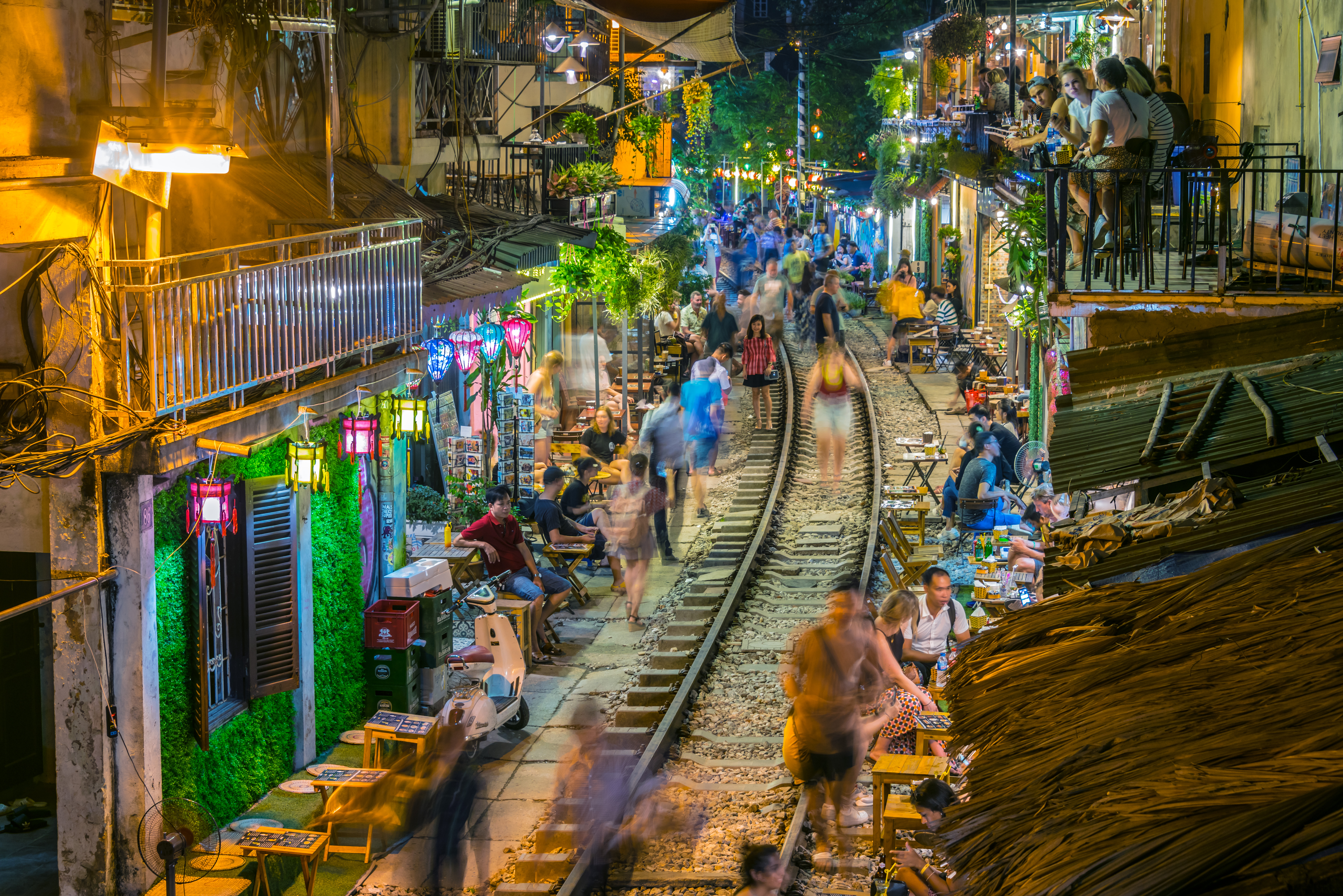 Visit Mong Phu, Ngo Quyen and Phung Hung temples