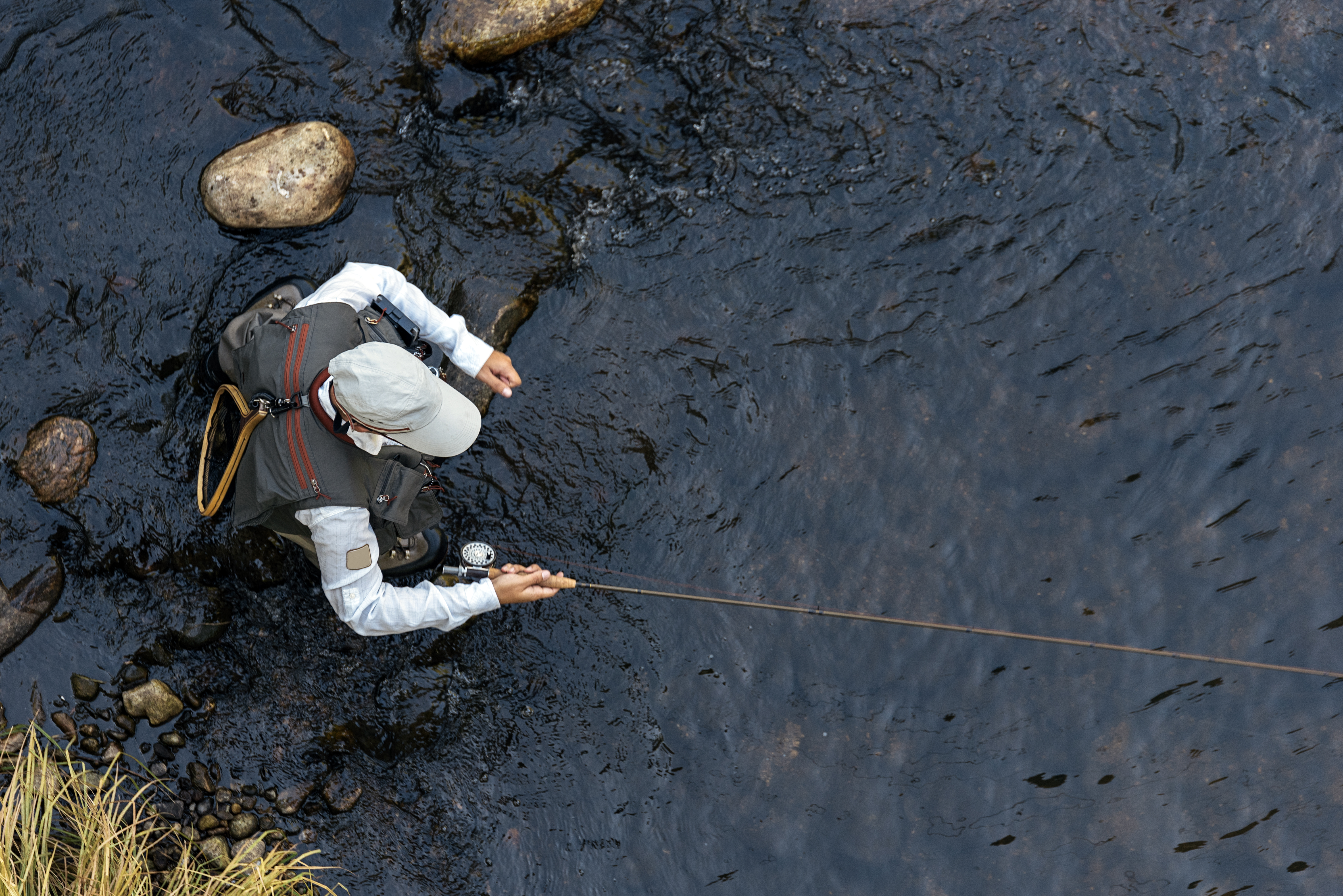 Experience fly fishing on the Andean lakes 