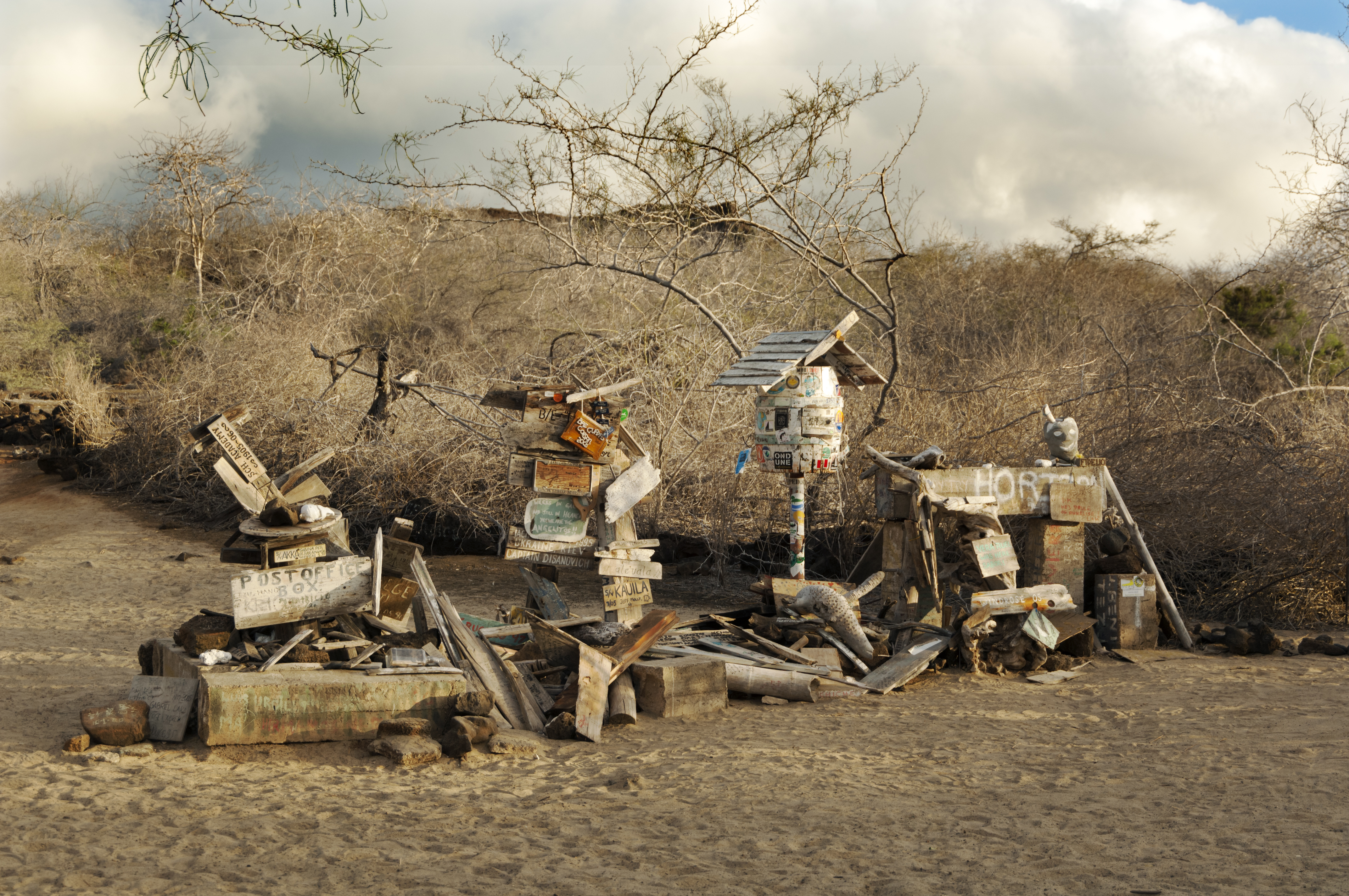 Learn about mailing history in Post office Bay