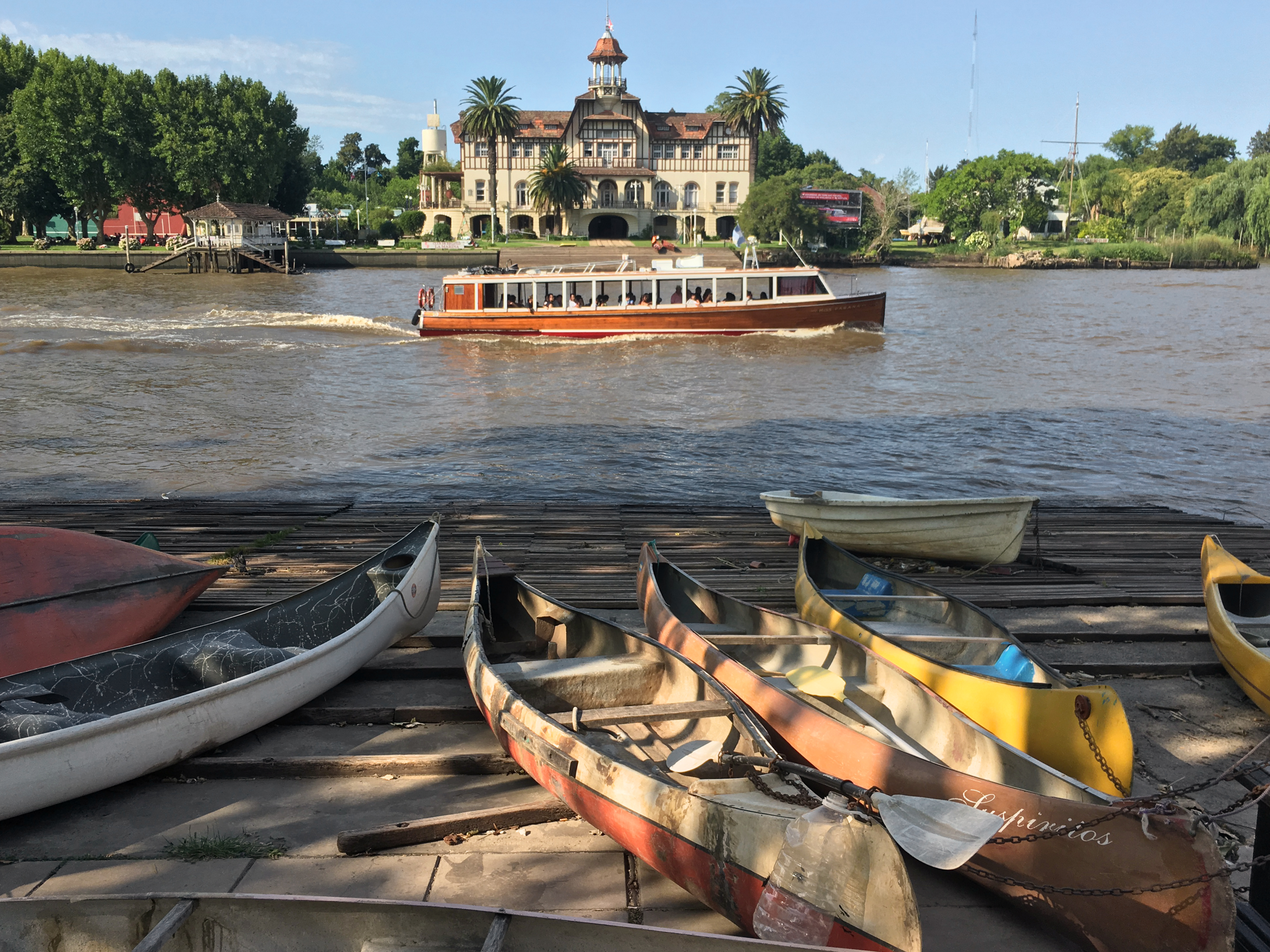 Enjoy the Tigre Delta sunset boat tour 