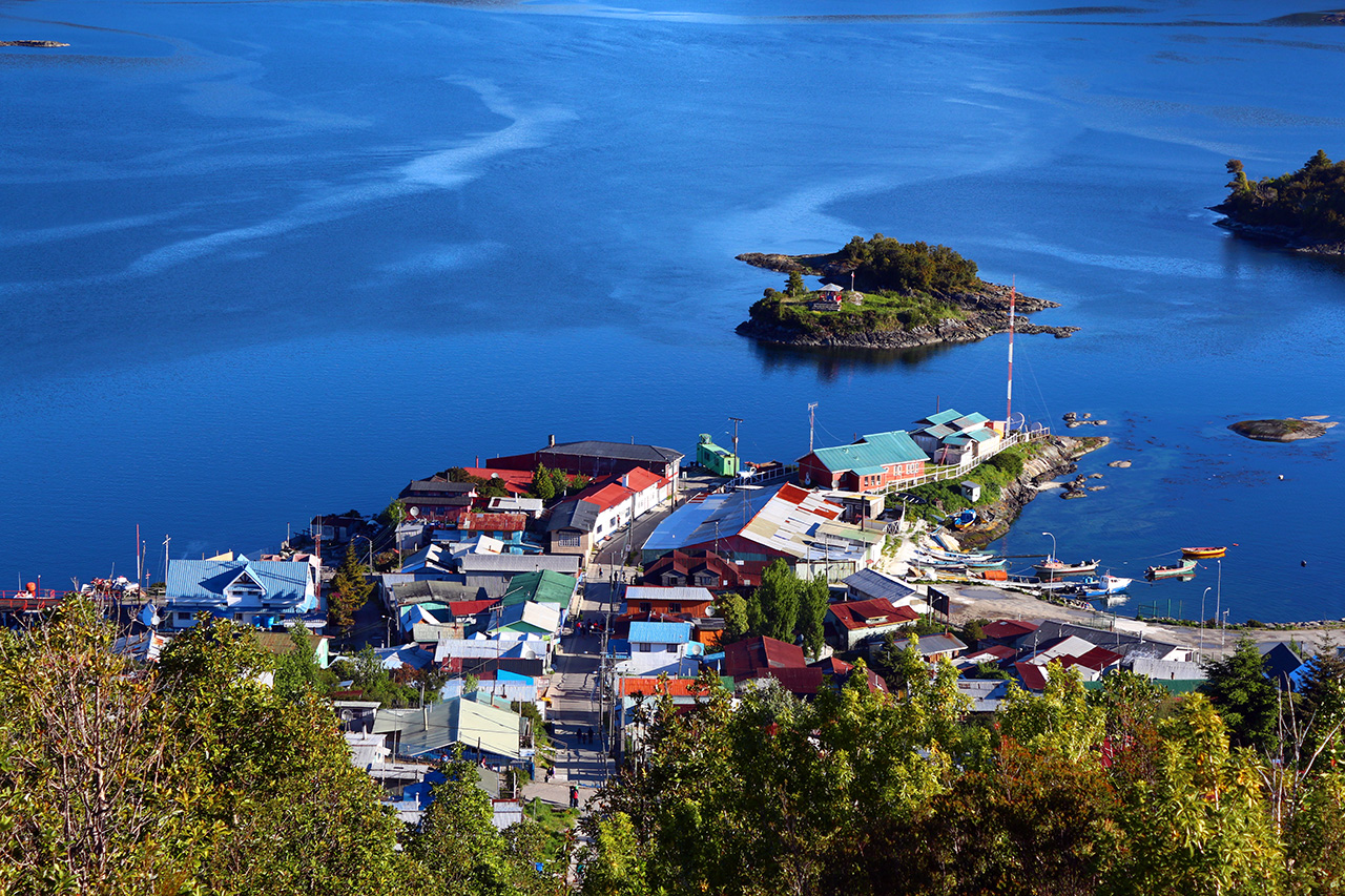 Visit Puerto Aguirre