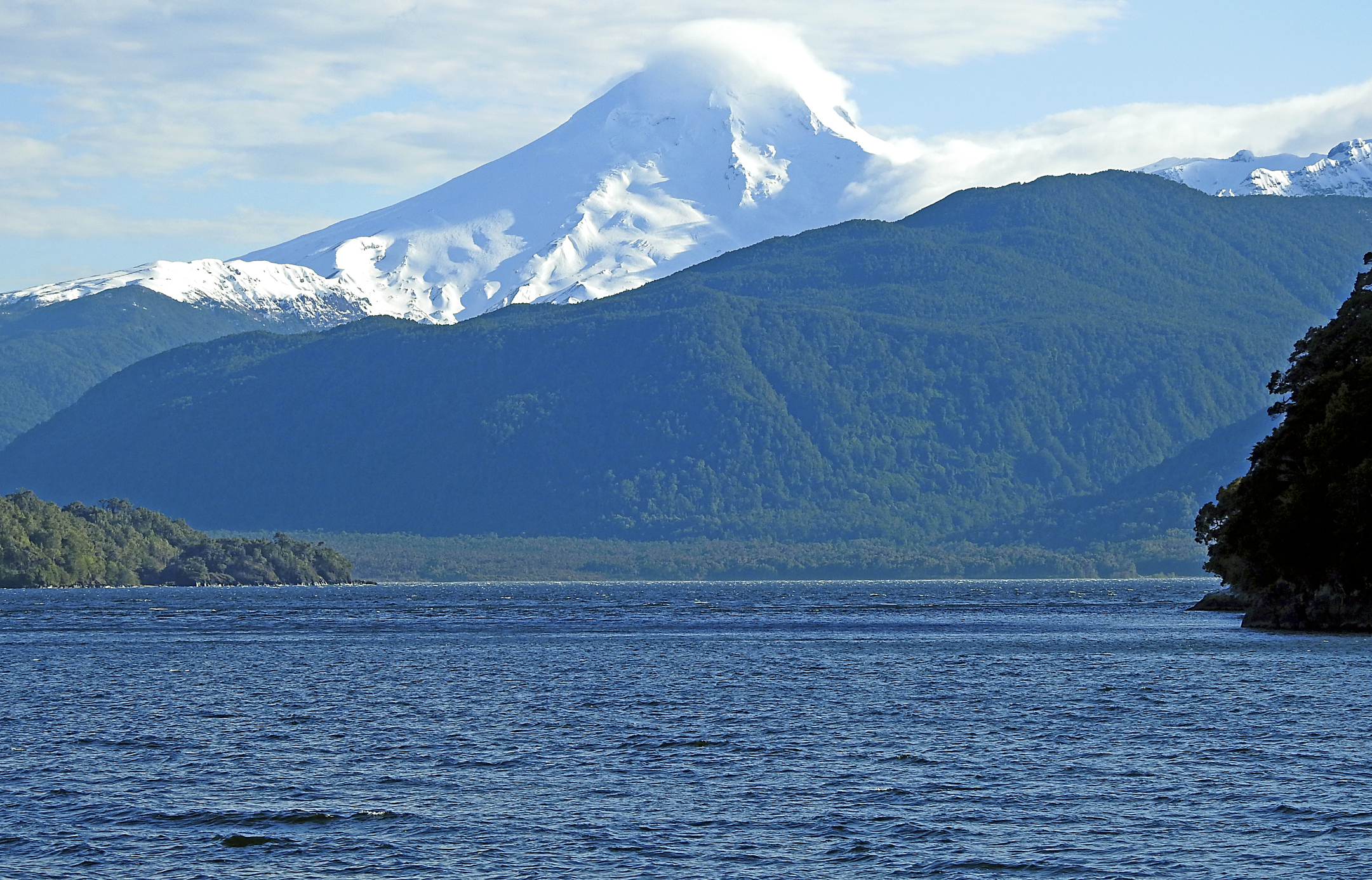 Enjoy Glacier views in a Navigation throw San Rafael Lagoon