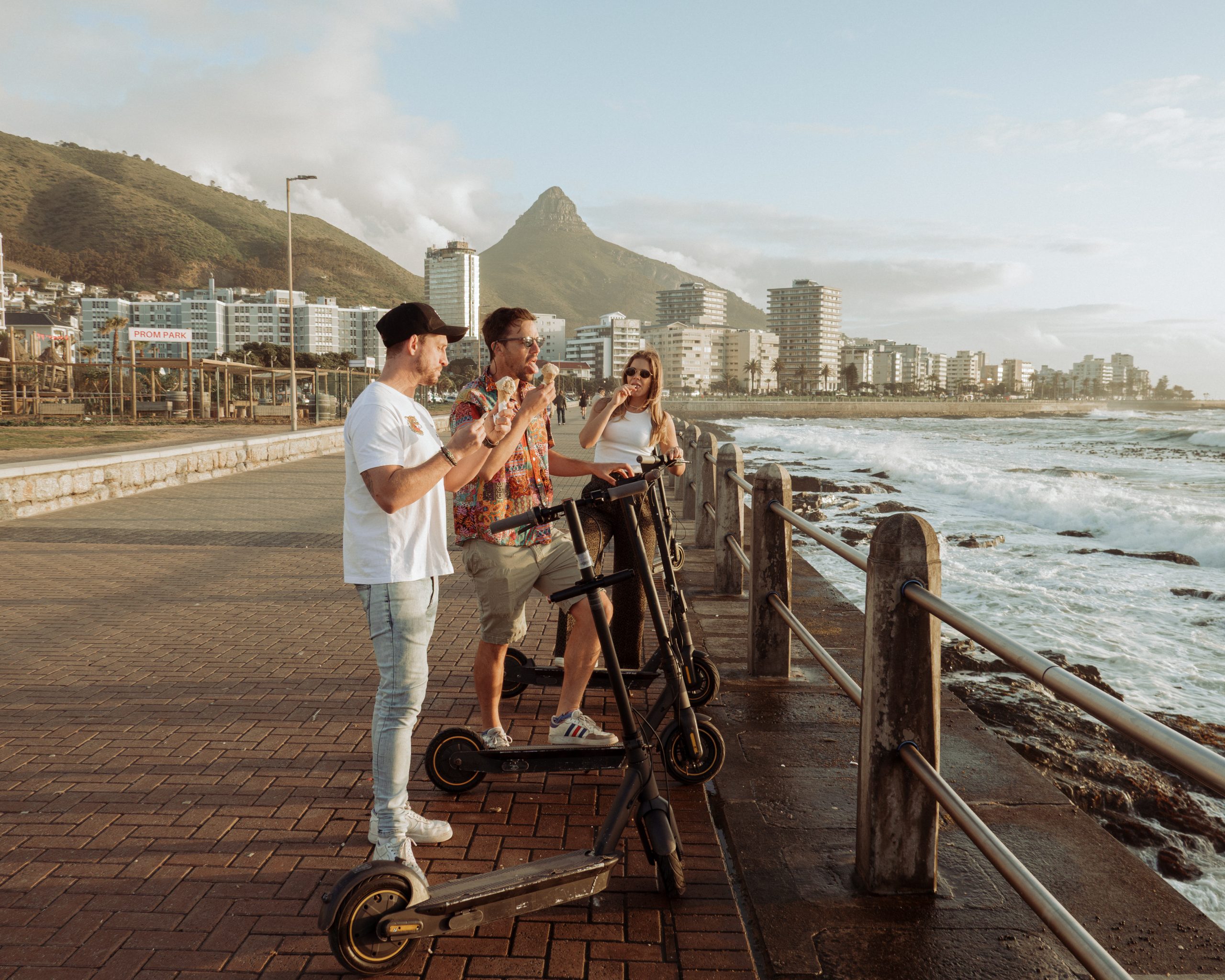 Ice cream & push scooter tour at sunset