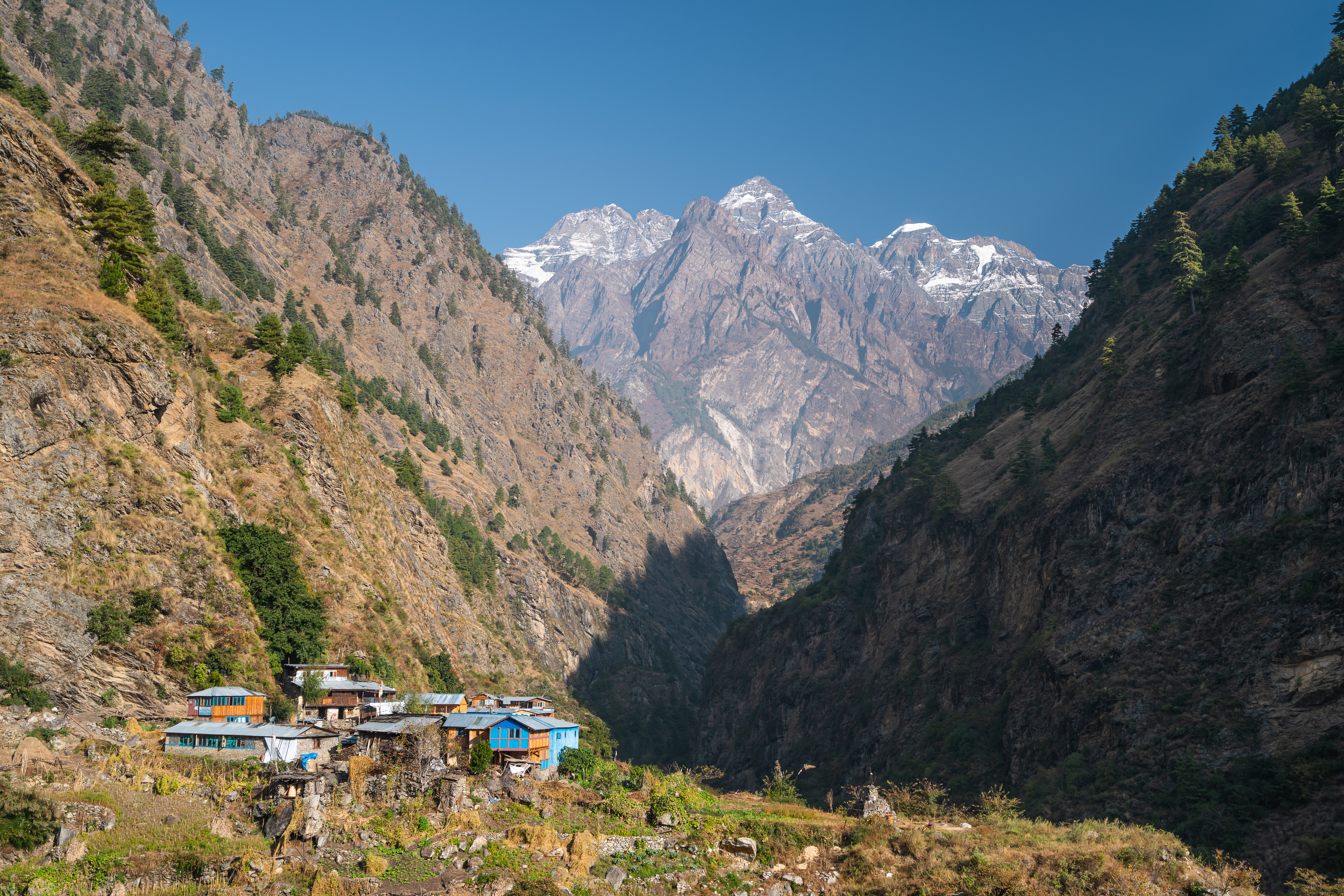 Discover the traditional villages of Manaslu