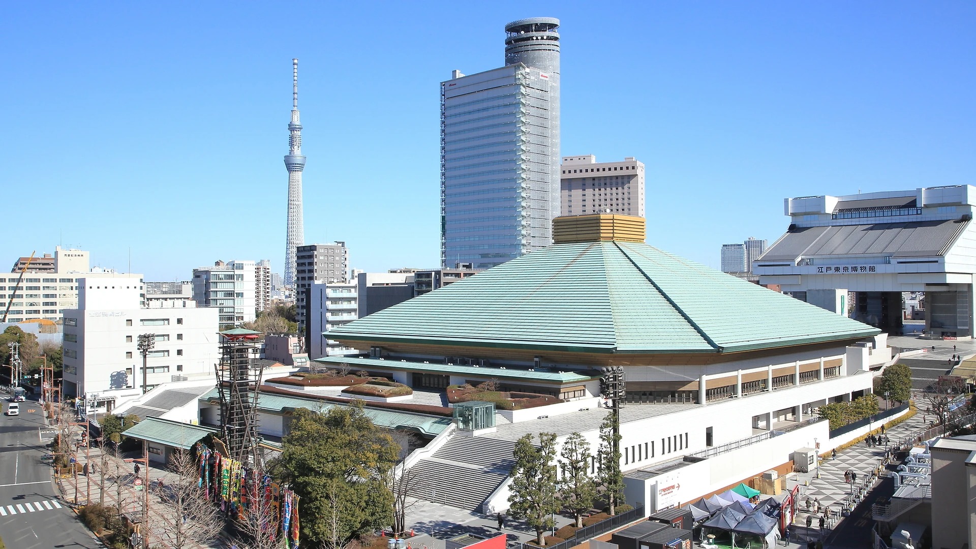 Visit the Sumō Museum in Tokyo