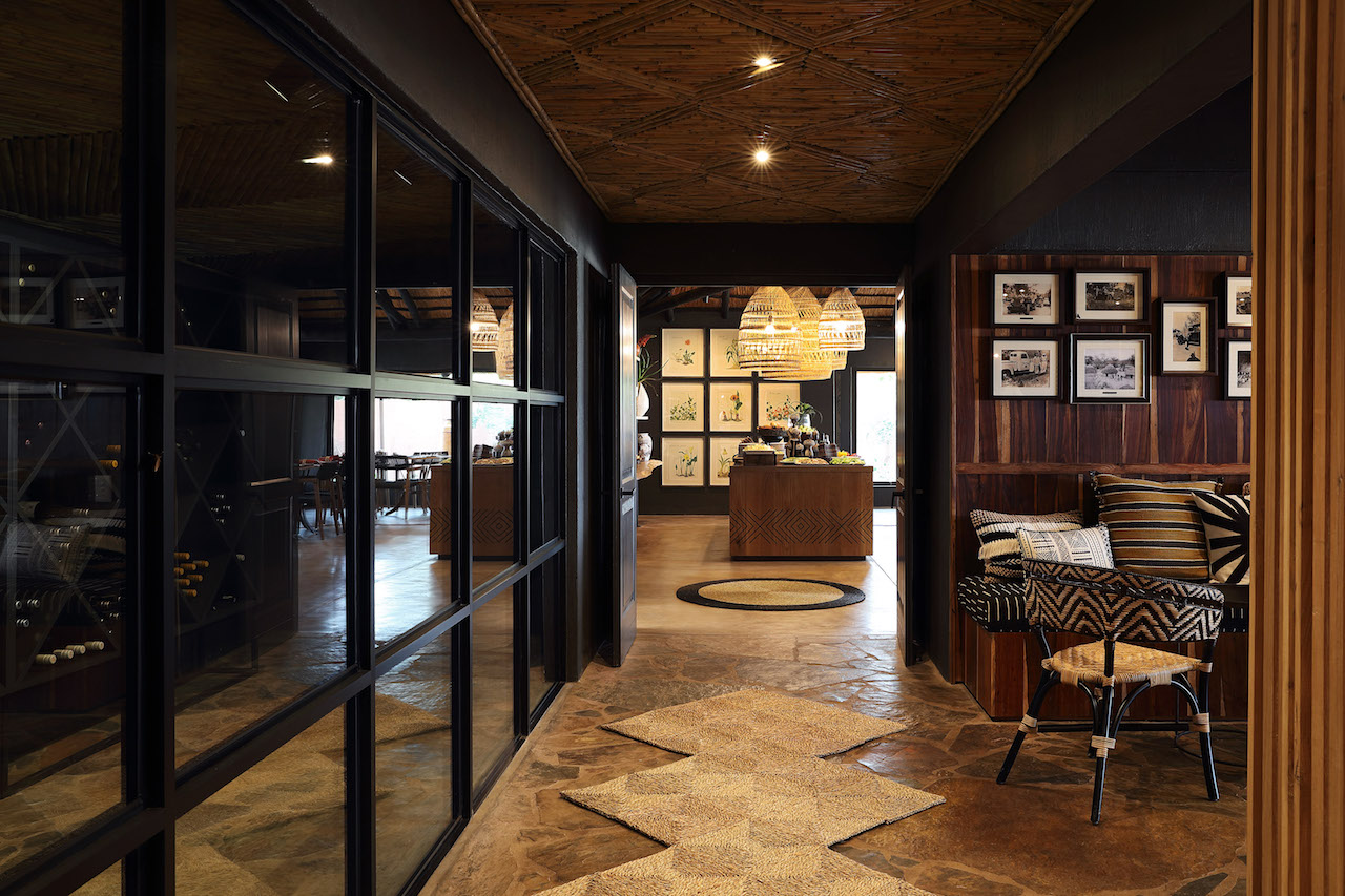 Rolling lawns, mahogany trees and a "arm-chair" view of the Sand River and its inhabitants make this a very special place