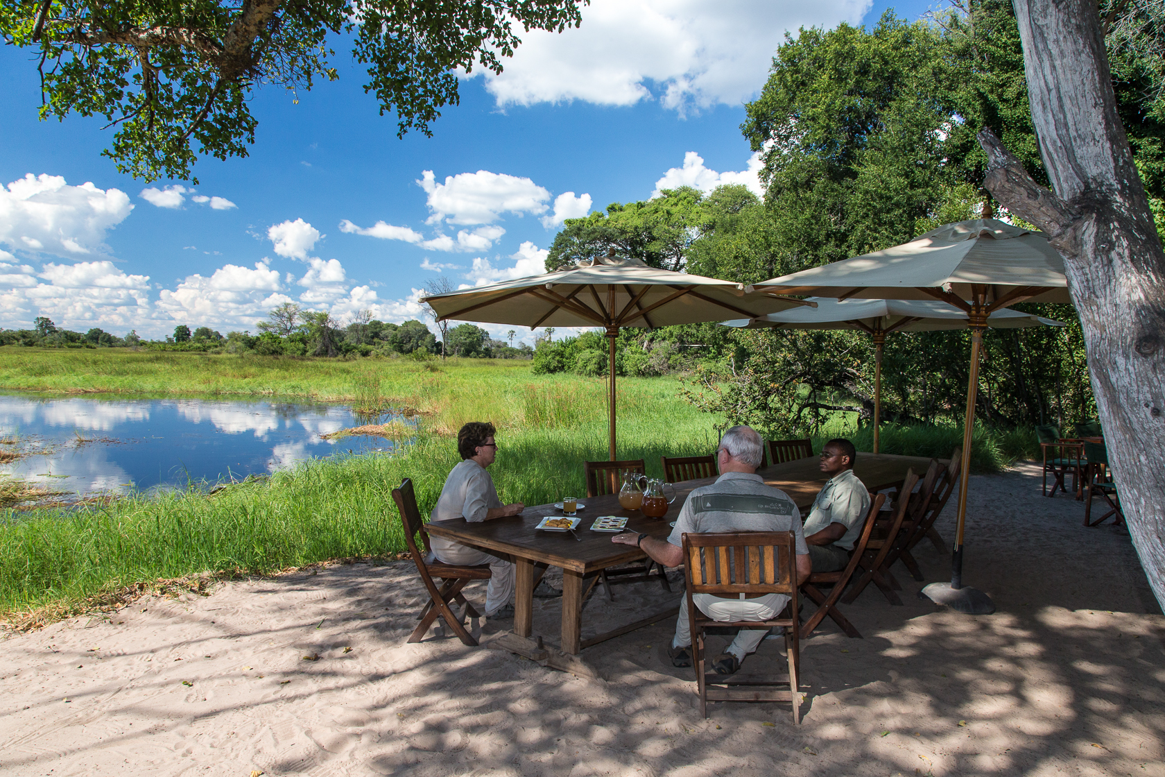 Lunch at the camp lagoon