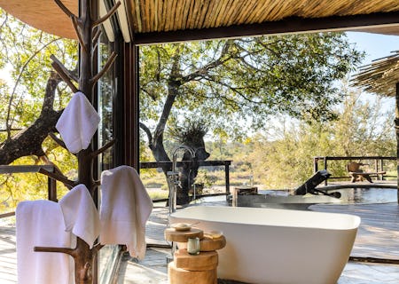 Singita Boulders Lodge - bathroom