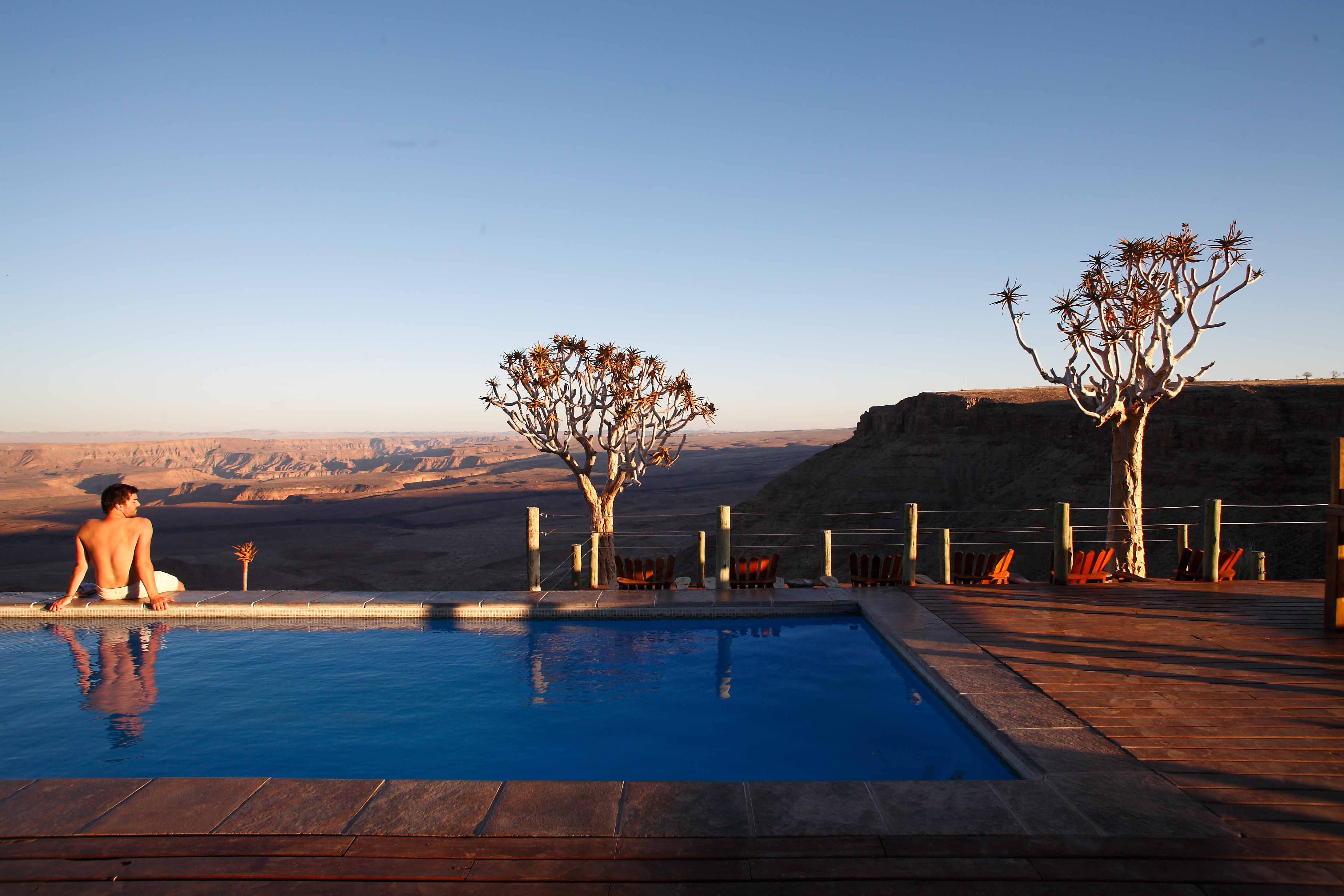Pool with a view over the canyon 