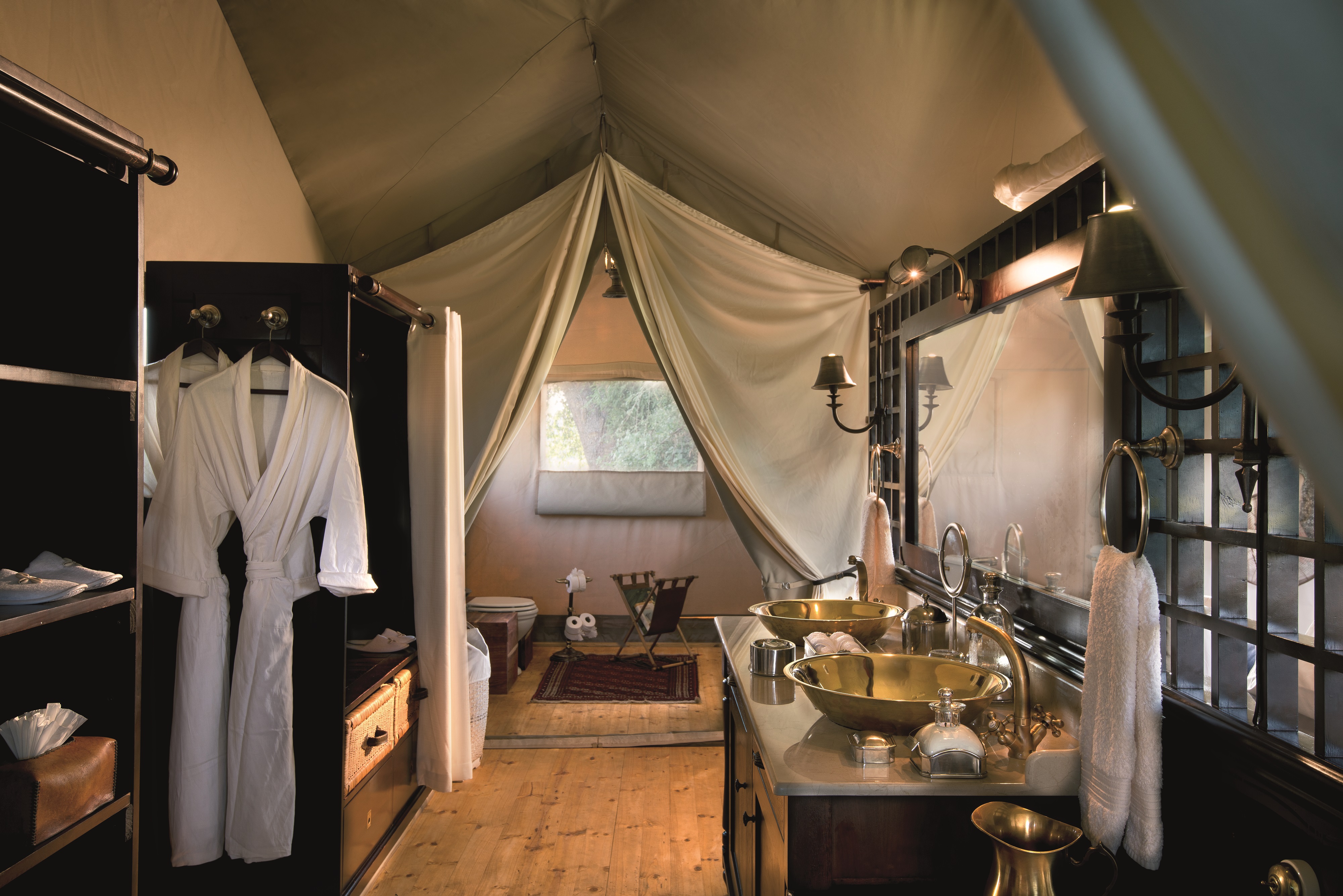 Duba Expedition Guest Bathroom