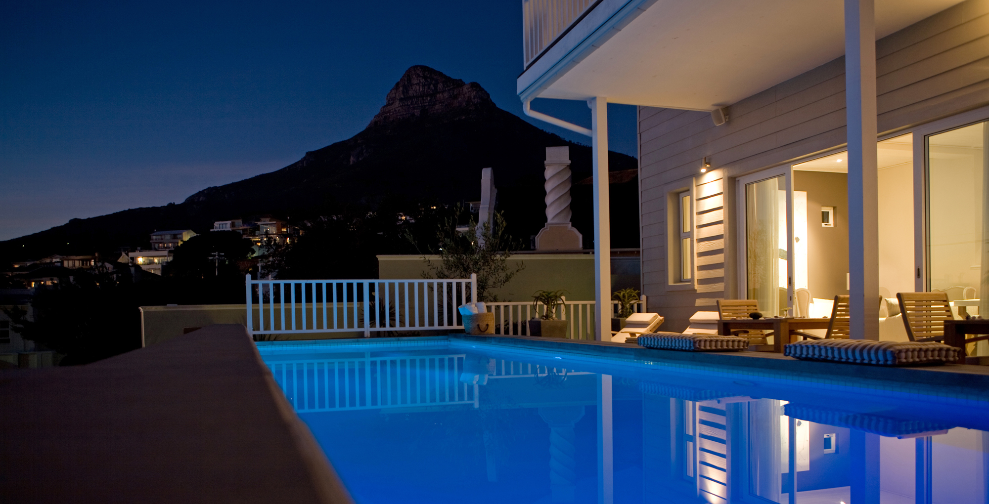 The Pool overlooking the "Lion's head"