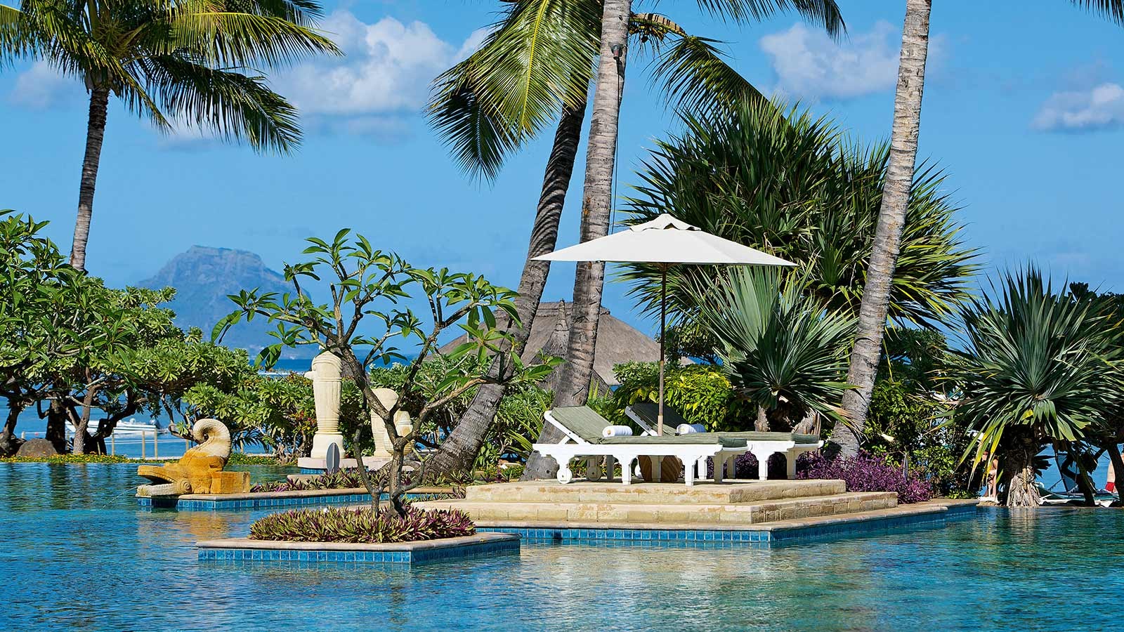 La Pirogue Hotel, Mauritius | Timbuktu Travel