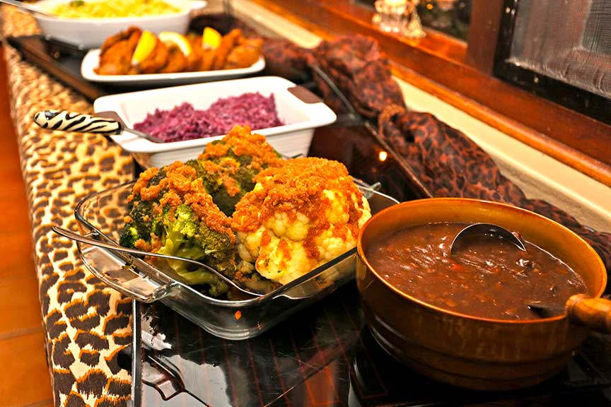 Meals are prepared in the typical German-Afrikaans style.