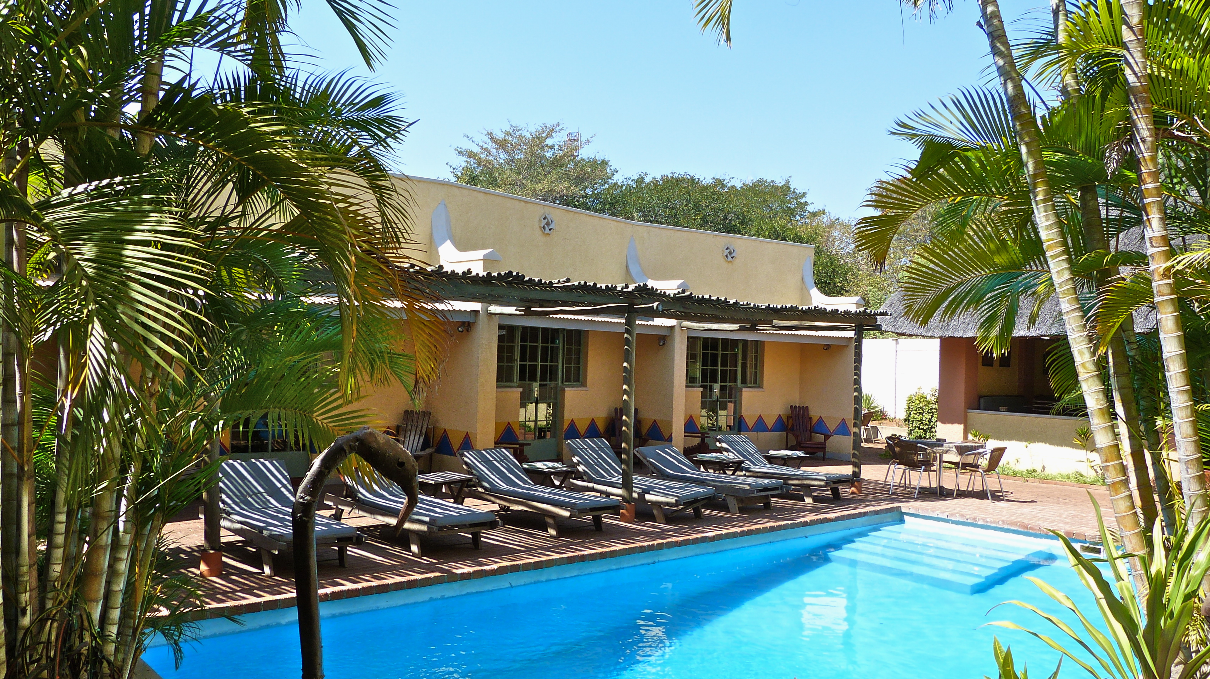 Amadeus House, Victoria Falls | Timbuktu Travel