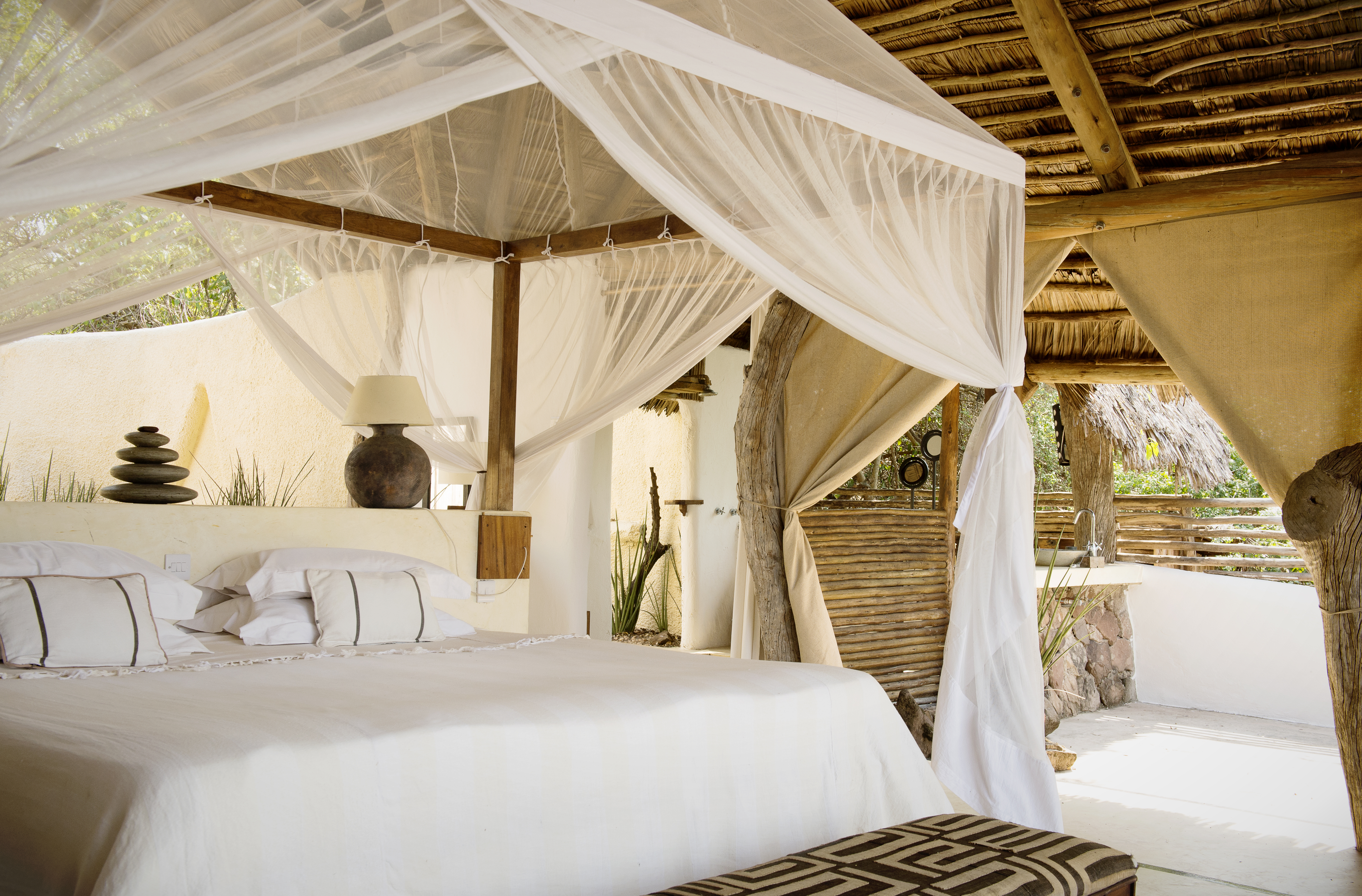 Each open suite allows you all the comforts you could ask for, and the ultimate luxury of proximity to nature in complete safety.