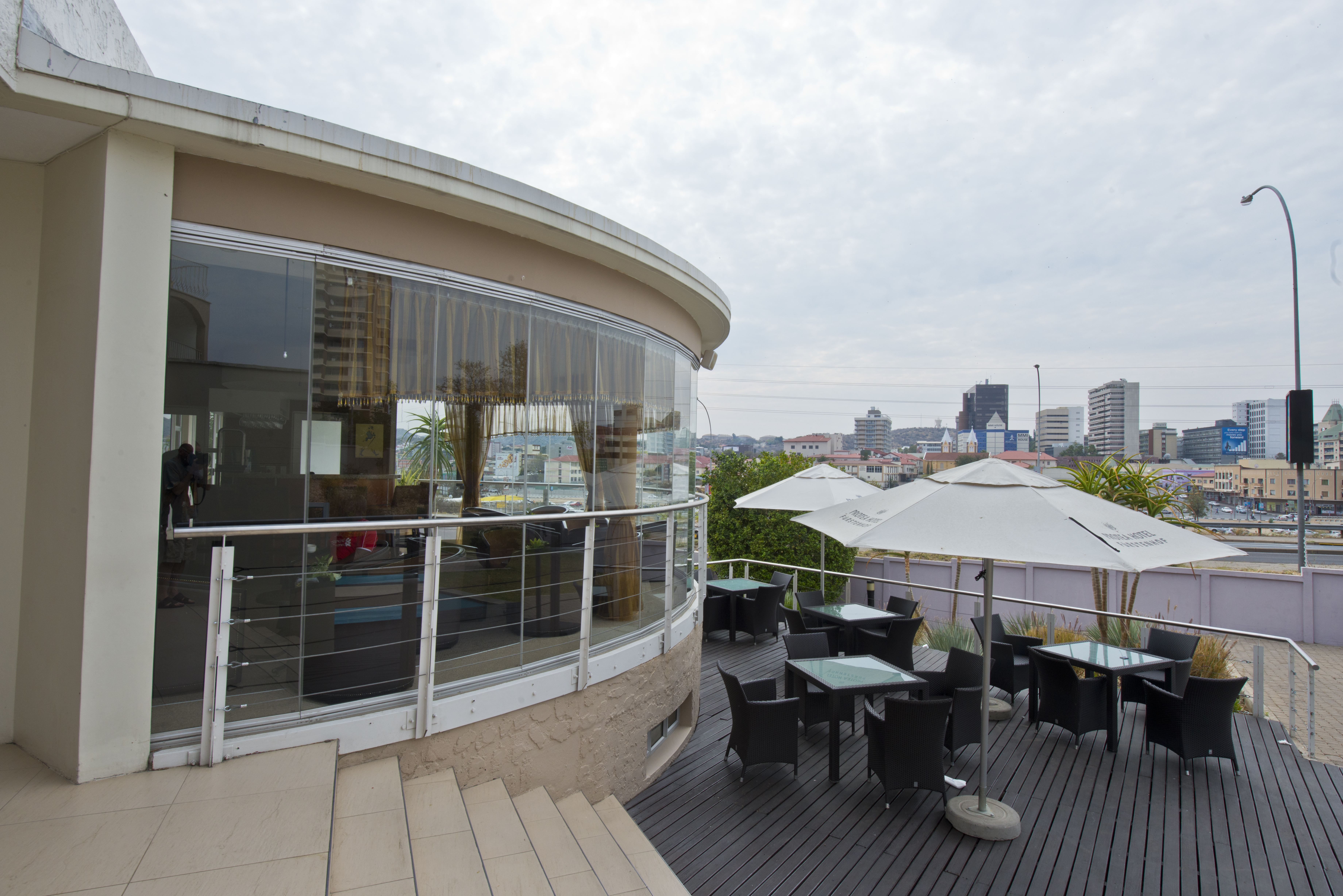 Protea Hotel Fürstenhof is only five minutes’ walk from the city centre and offers easy access to taxis. 