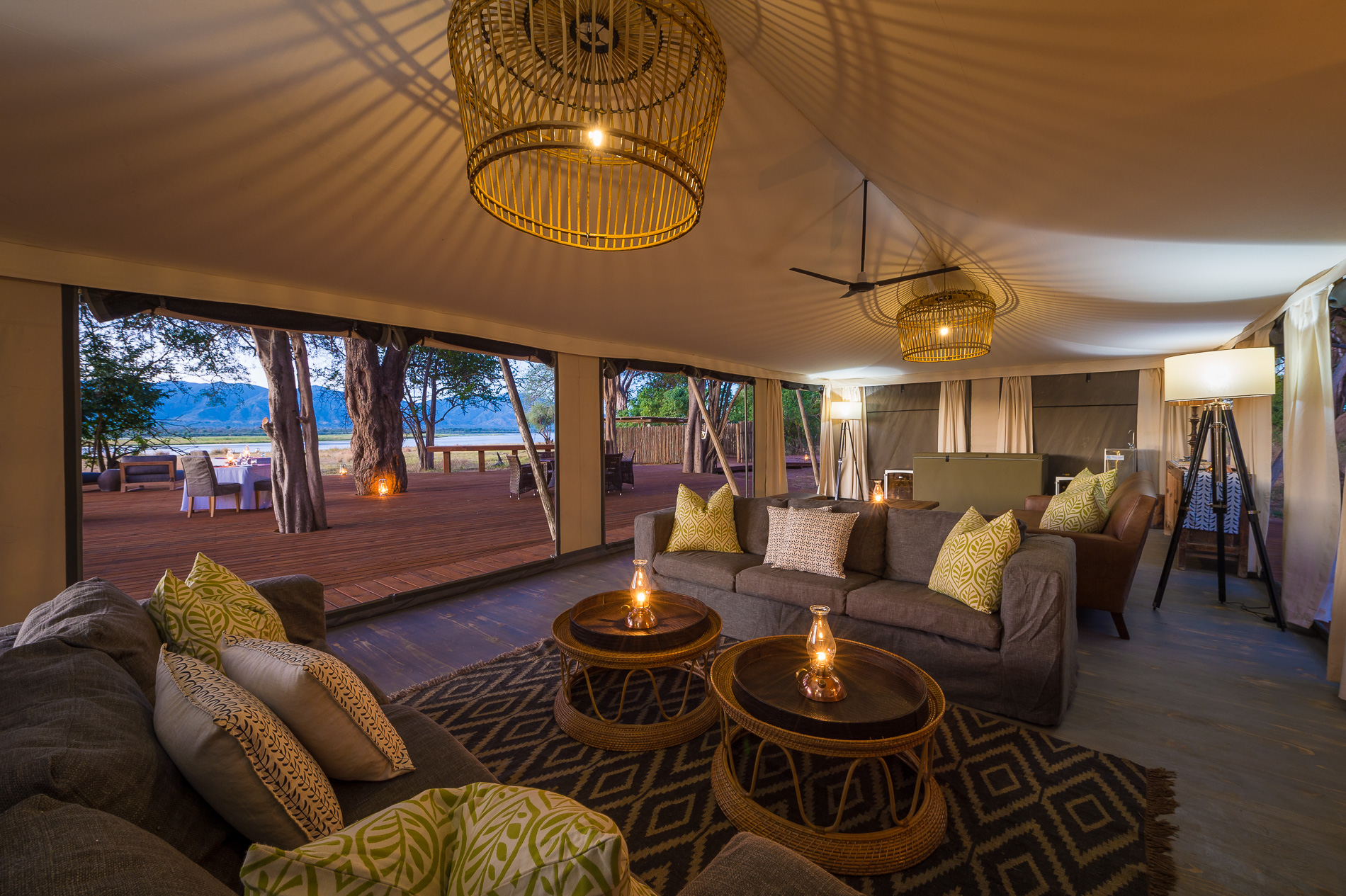 Guest lounge area and adjacent al fresco dining arear