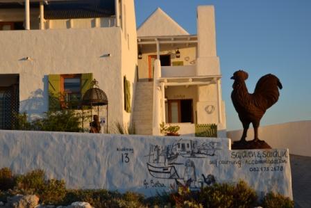 Sardien and Sardyn are bachelor units with lovely sea views