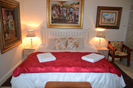 Sardyn has a King size bed, shower and huge bath to relax in