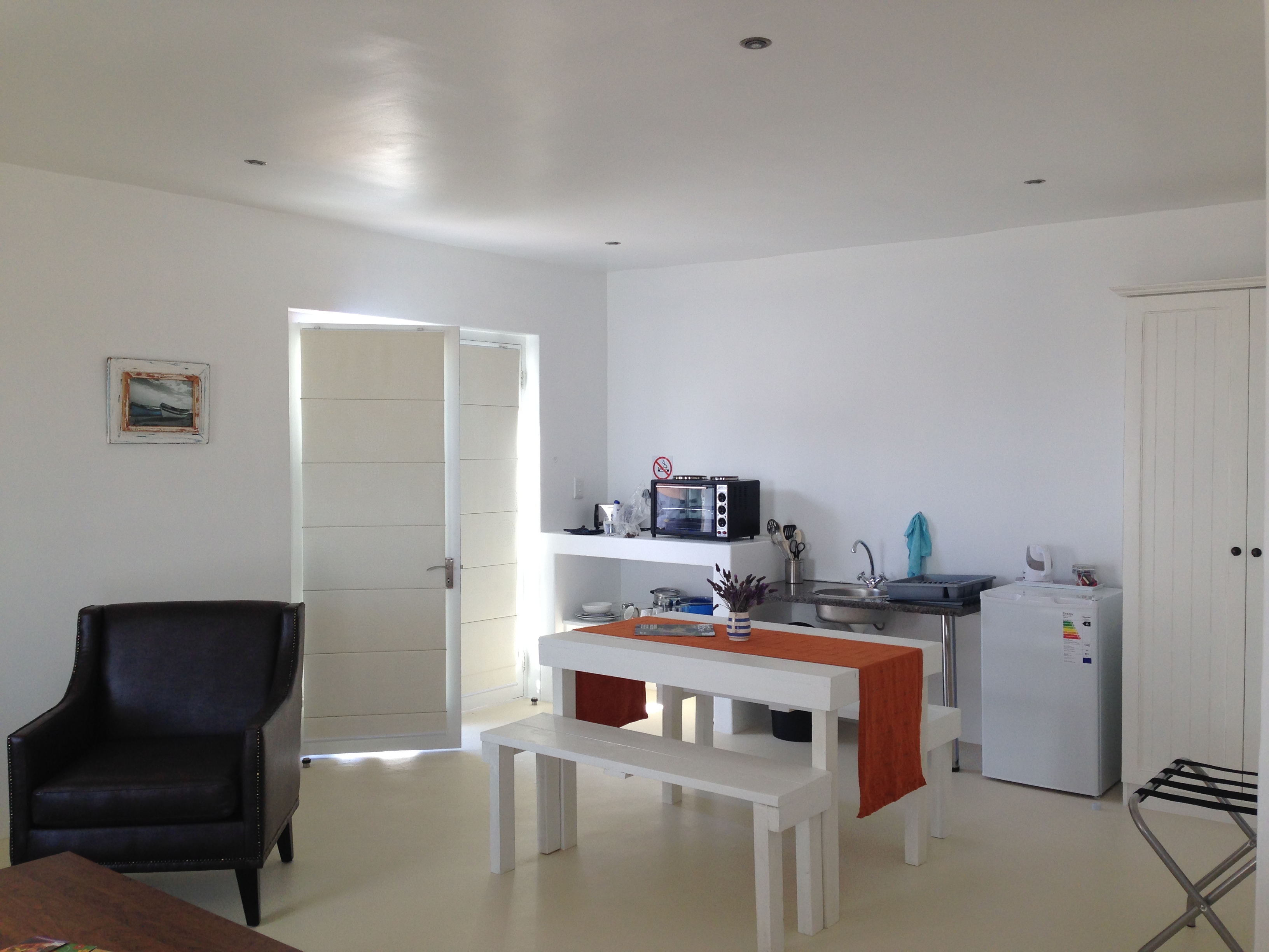 Kitchen / Dining Area