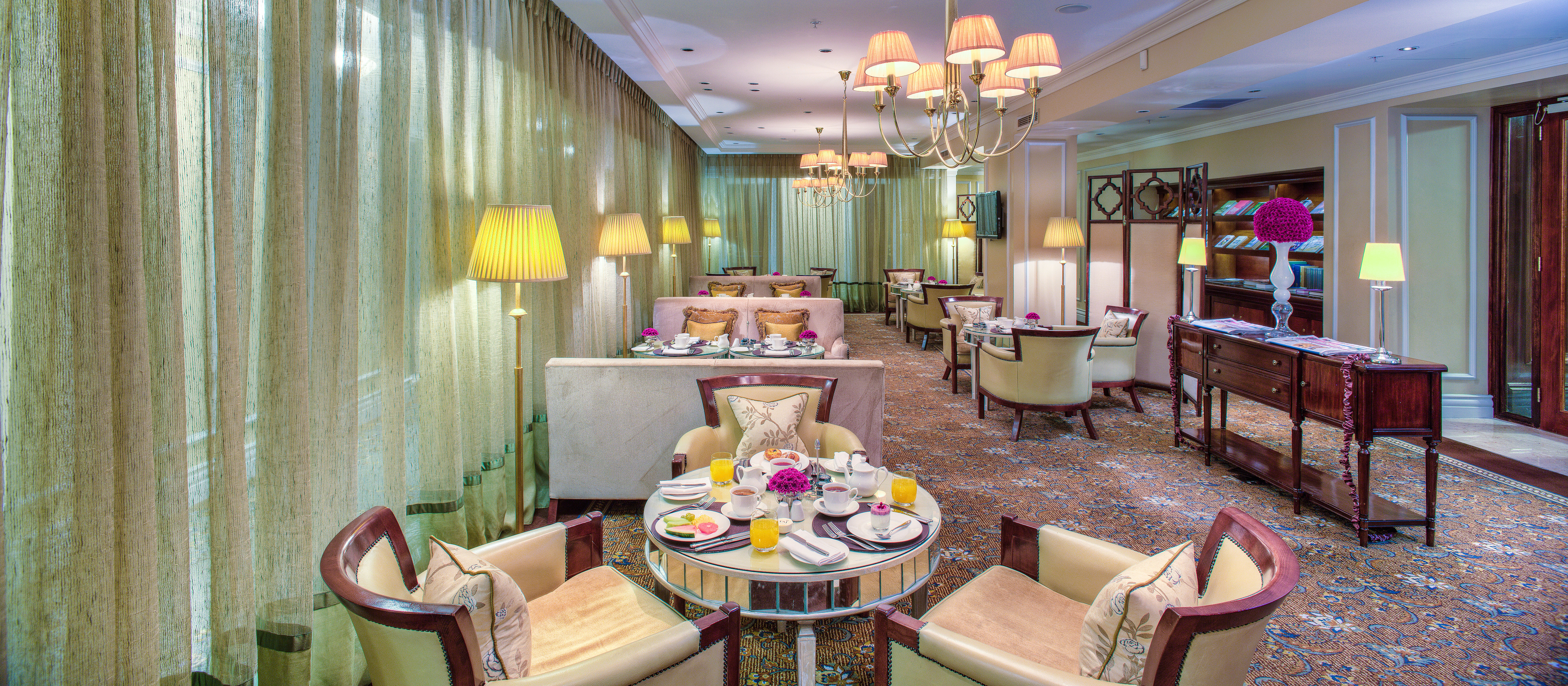 Open Daily except Sunday's for breakfast, lunch and dinner