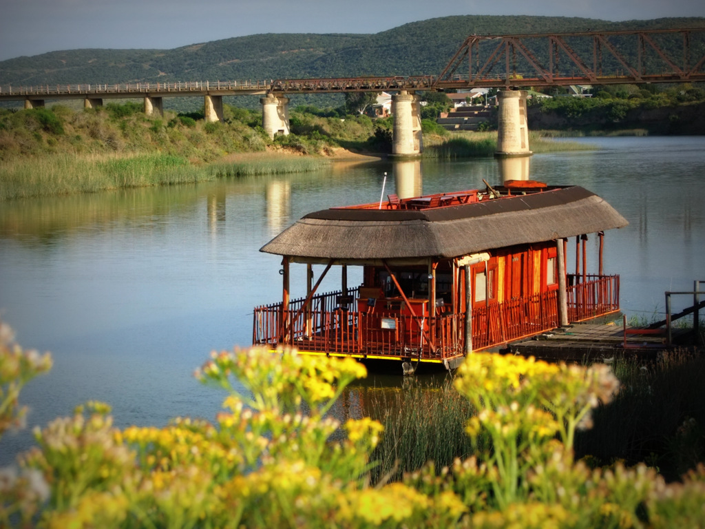 Maggie May Houseboat, Eastern Cape | Timbuktu Travel