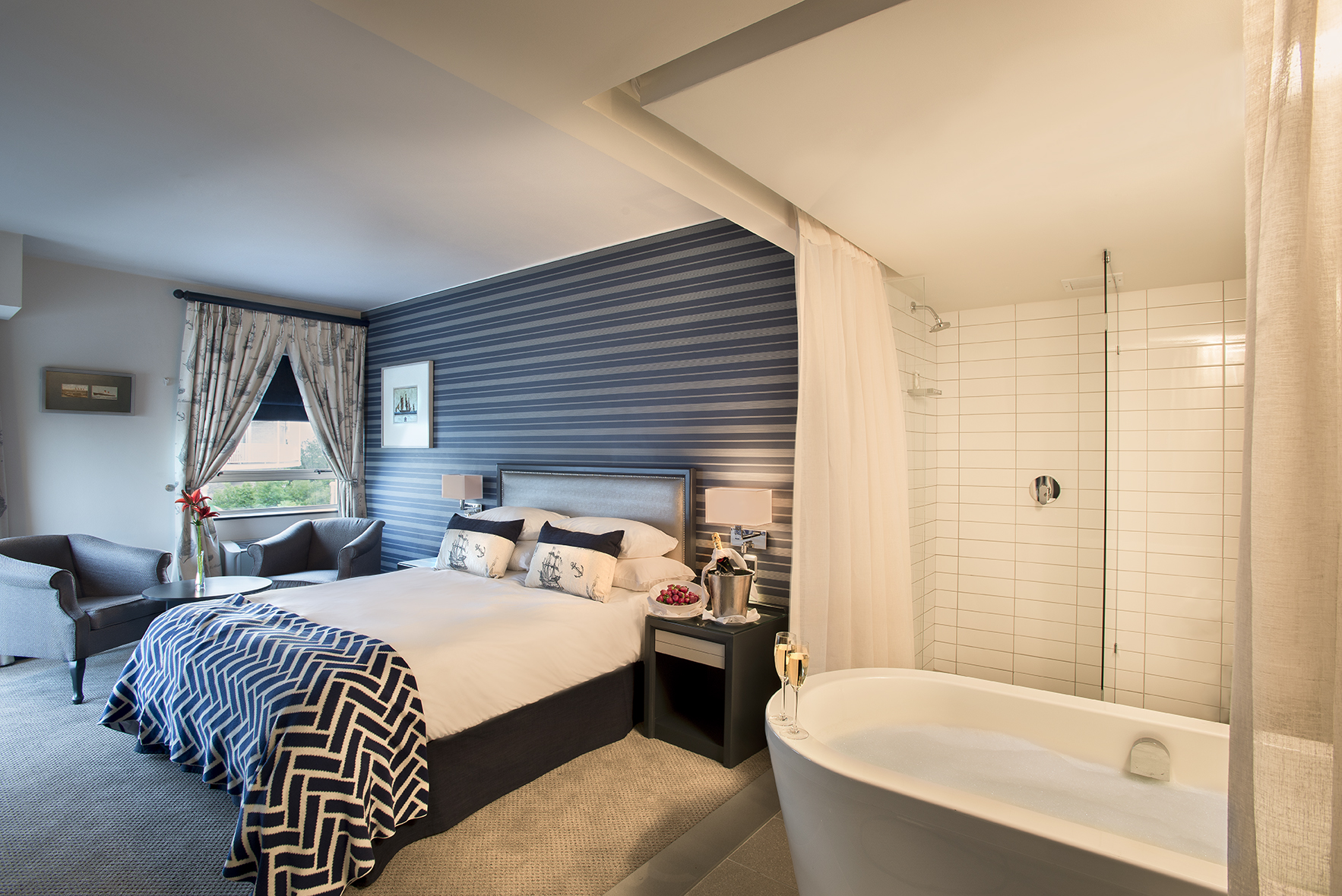 PortsWood Hotel Deluxe Queen Room 