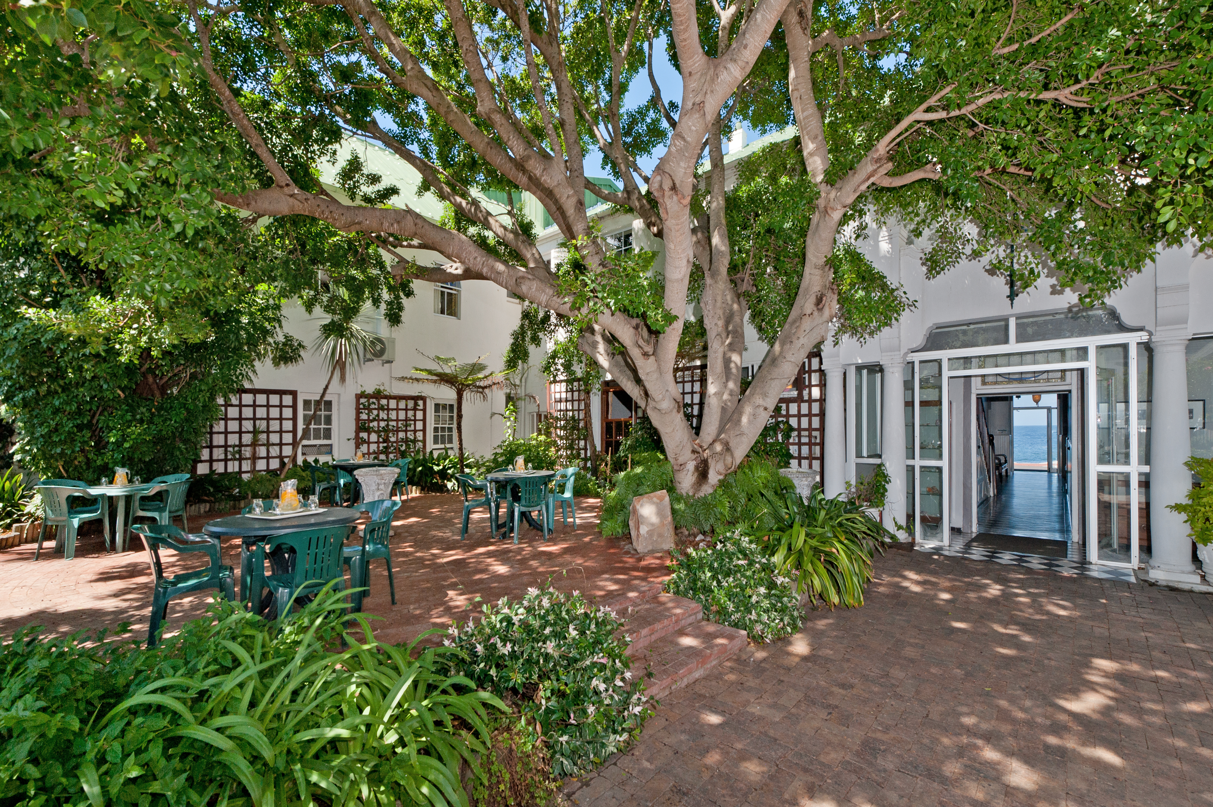 Garden Seating and Smoking Area