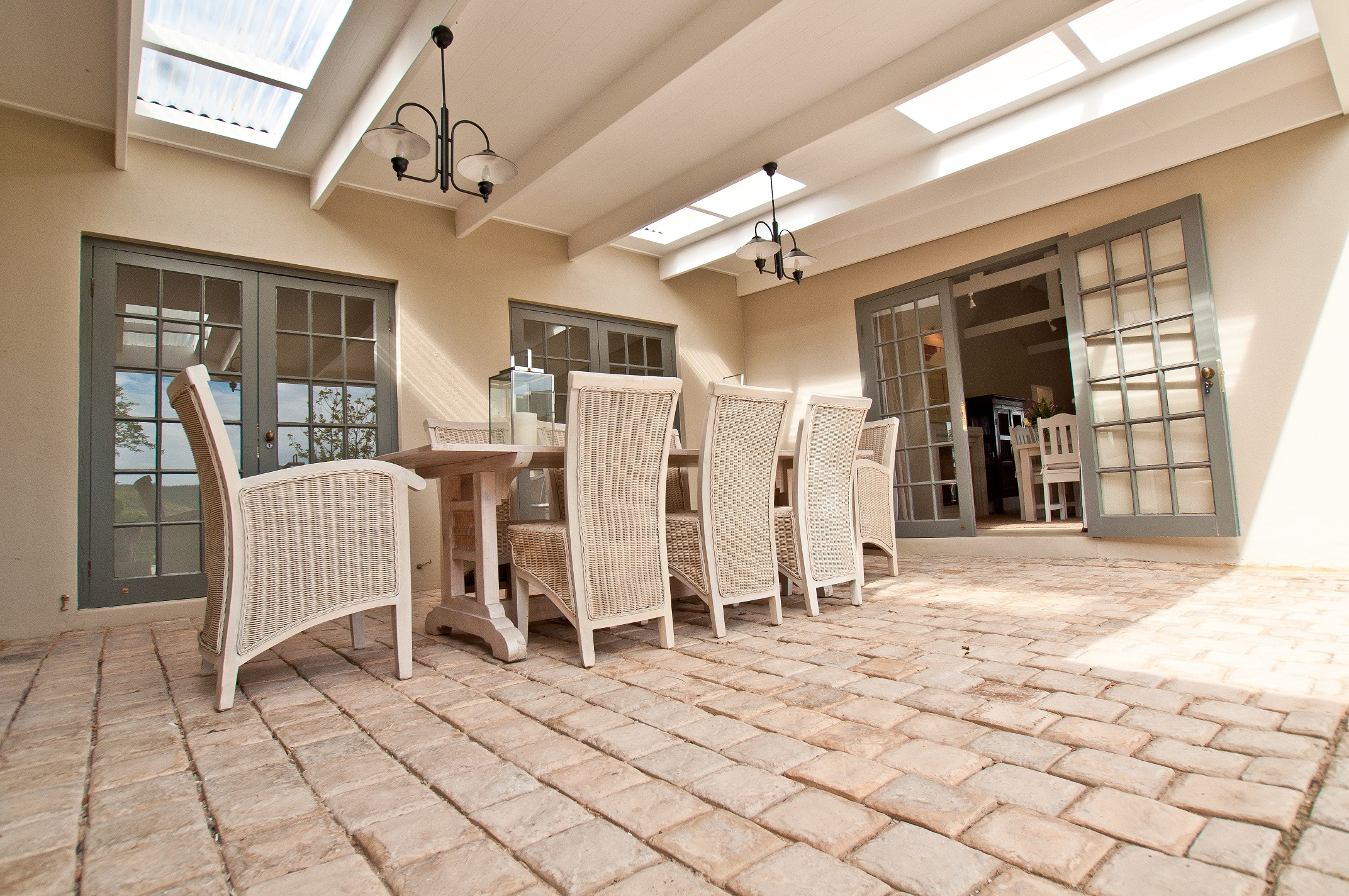 Exterior entertainment area