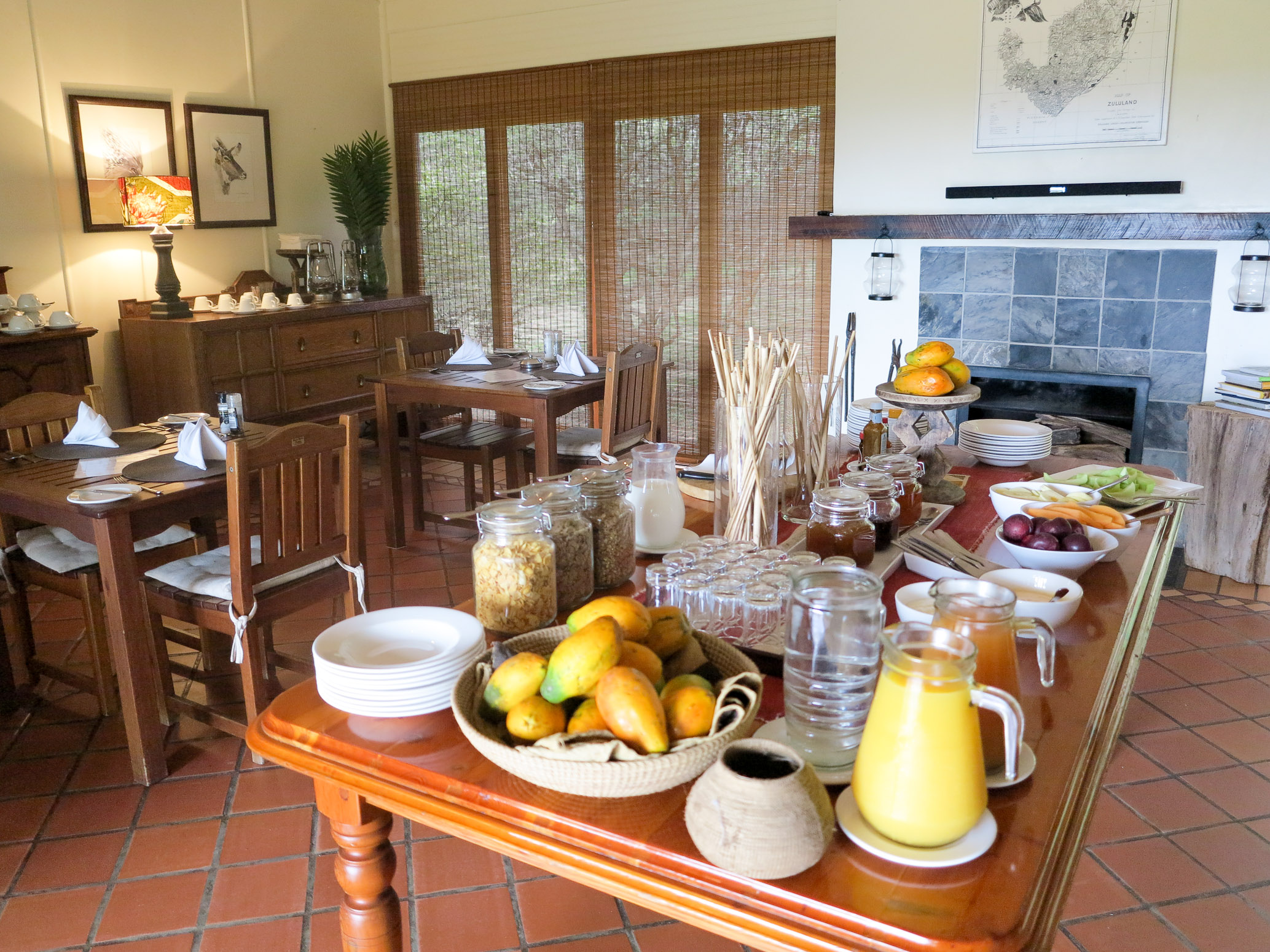 Breakfast set-up (Continetal and Full-English options)