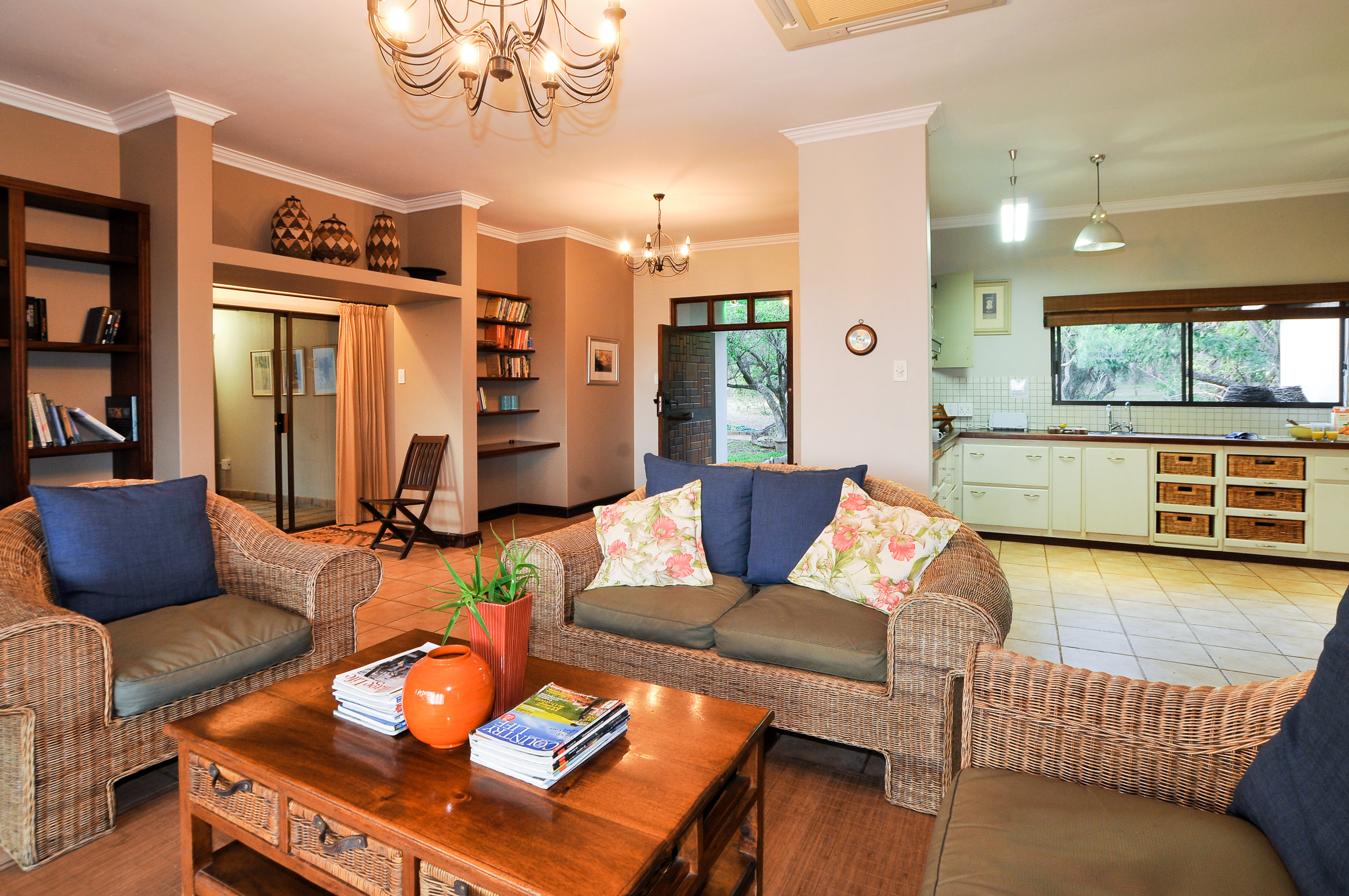 Mkhulu's self-catering house (Dinner optional)