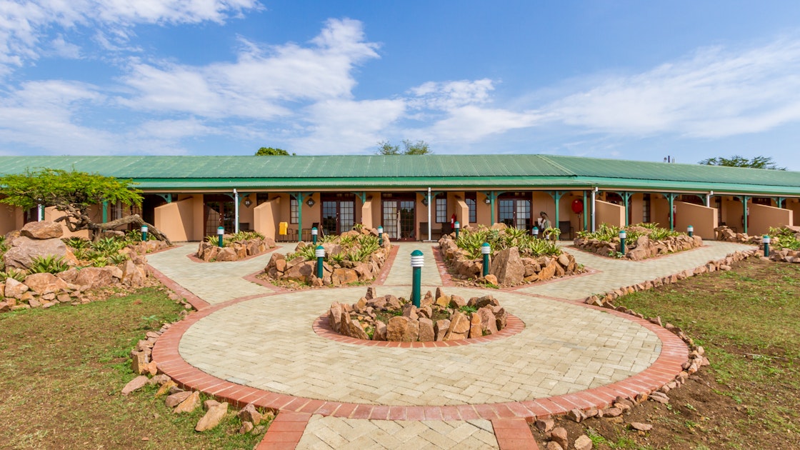zulu nyala heritage hotel & tented safari camp