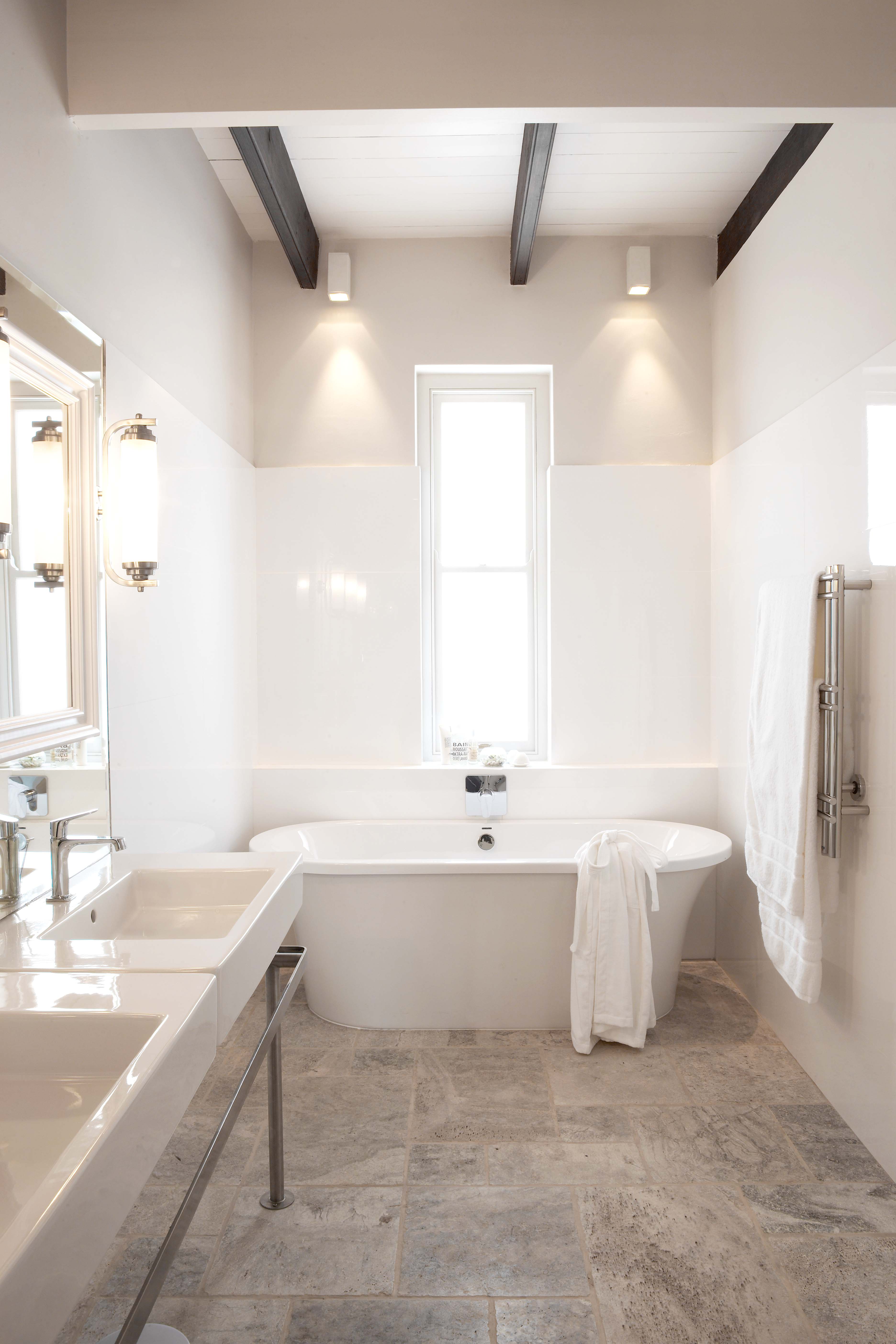 Suite 5 En-suite bathroom