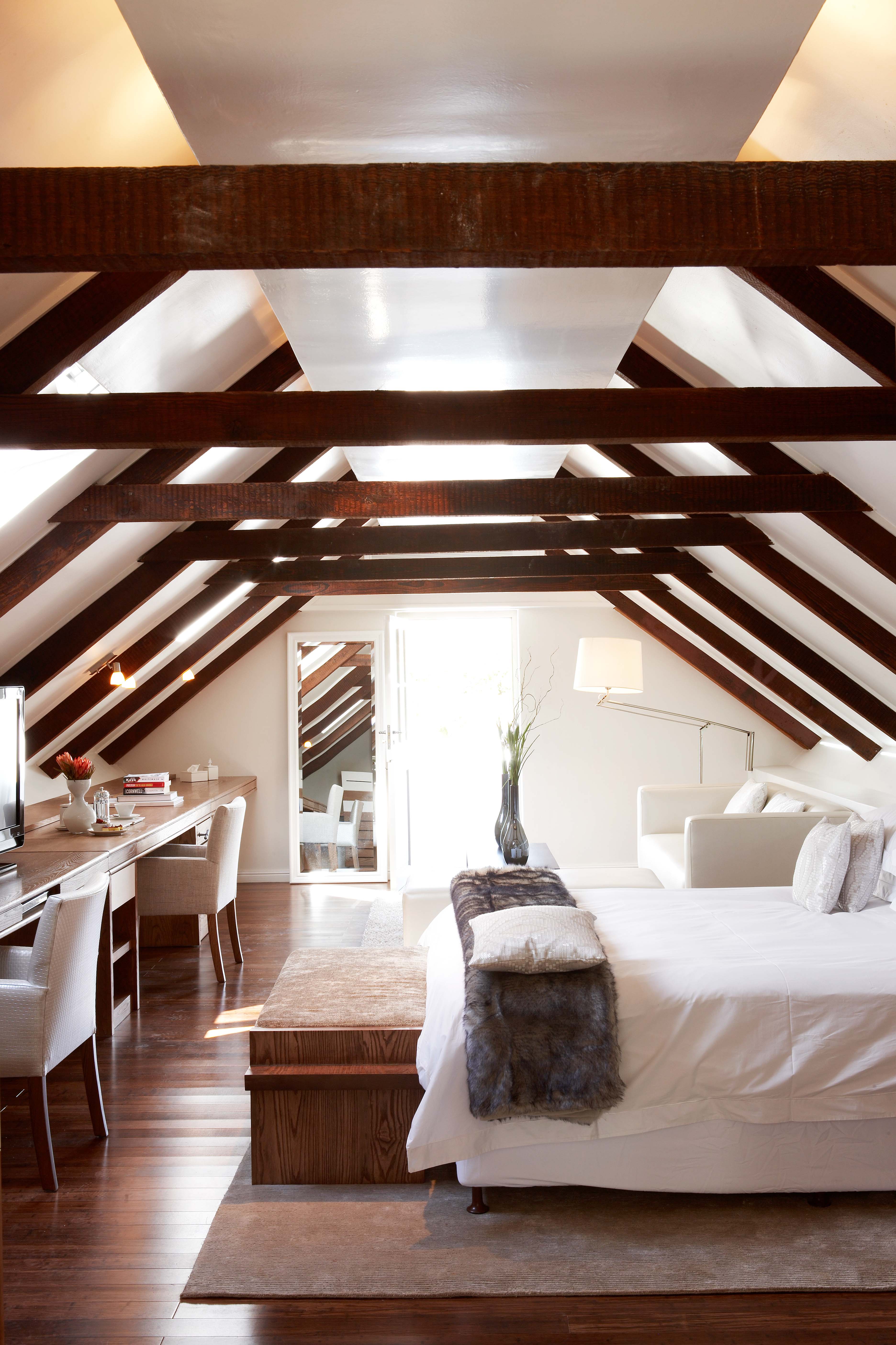 Interior Stable Honeymoon Suite Room 6