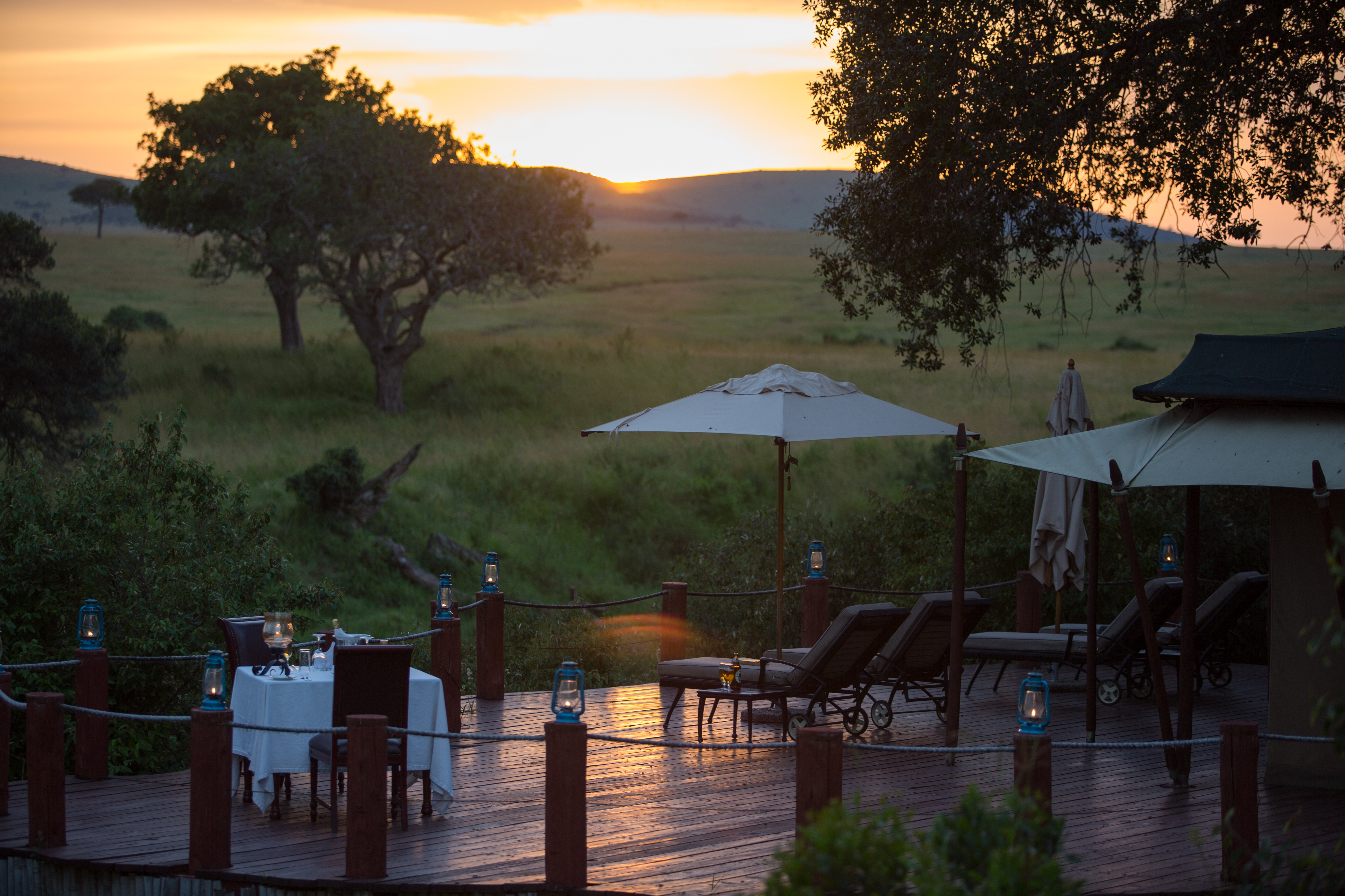 Dinner with a view over the plains and under the stars
