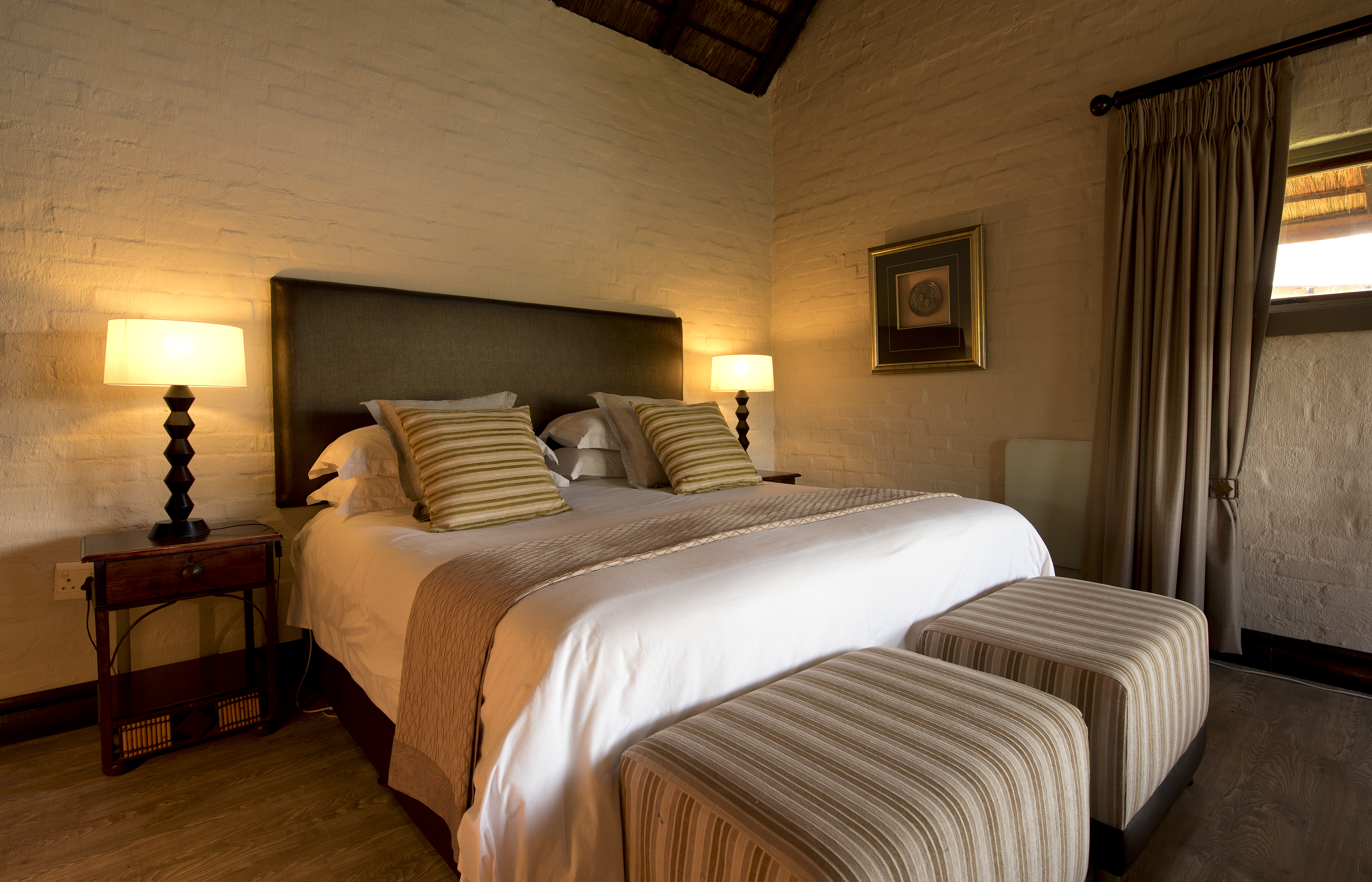 LakSide Bedroom - Double Bed