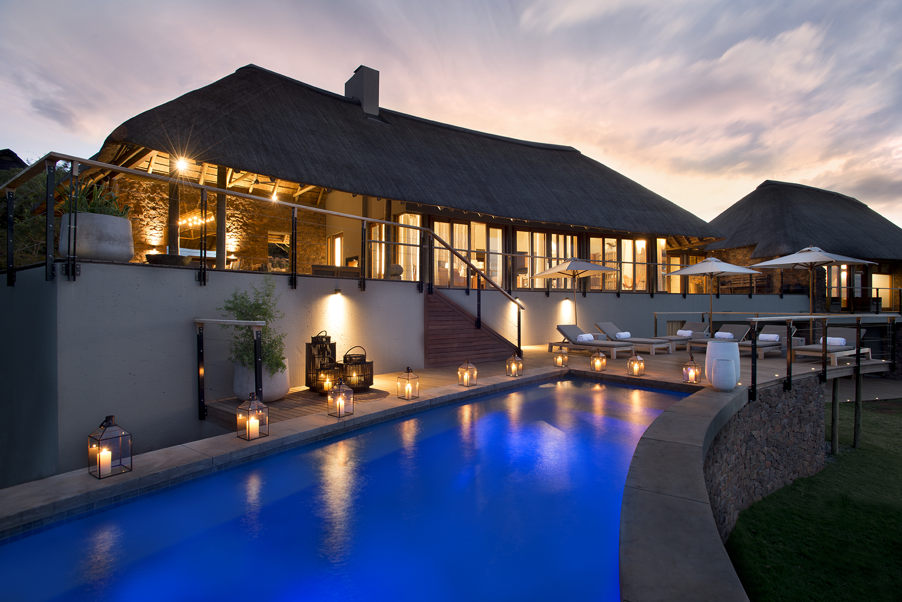 Mhondoro Game Lodge - Villa Pool