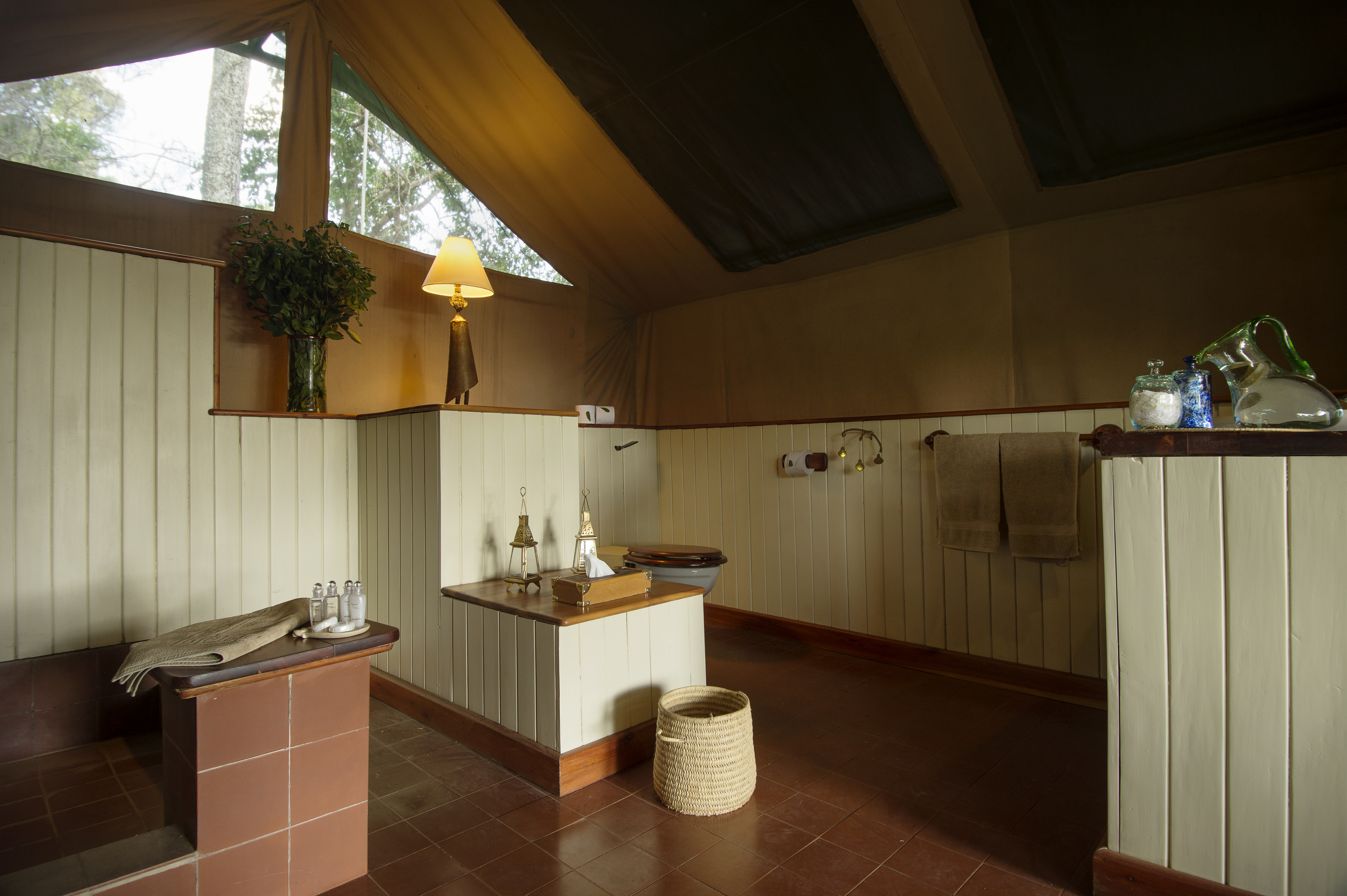 Bathroom of guest tent Governors Camp 