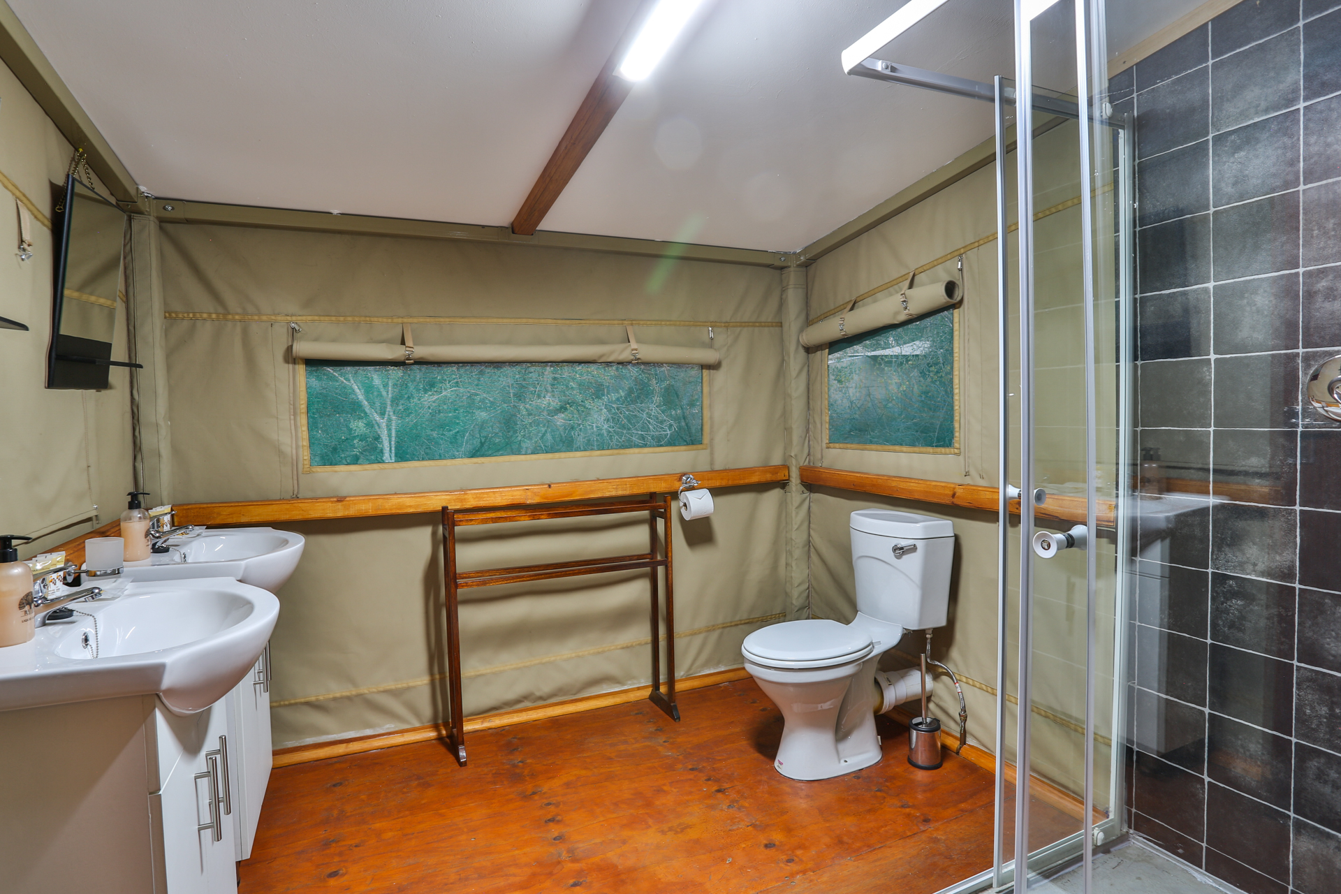 Safari Tent bathroom 