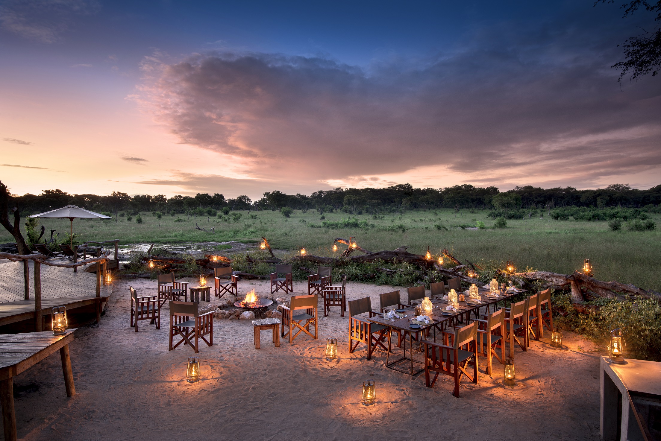 Beautifully lit dinner at the boma 