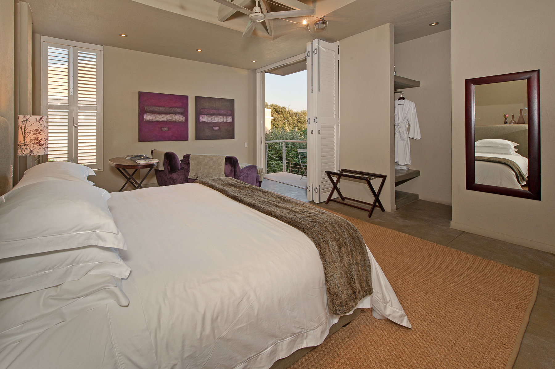 King bed and walk in dressing cupboard