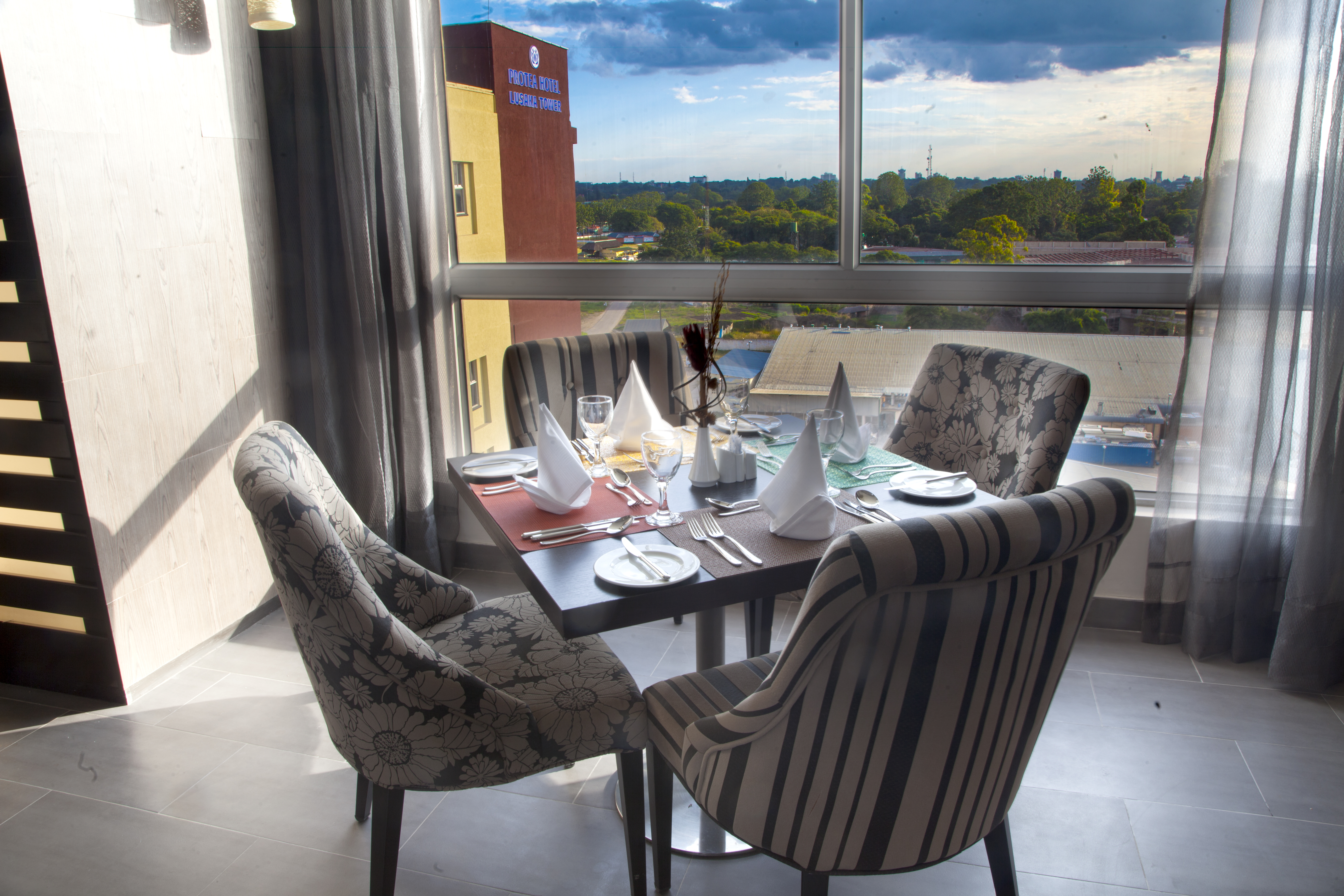 GUESTS visiting this hotel have the benefit of being closely situated to the Mulungushi Conference Centre as well as have direct access to shops and restaurants. 