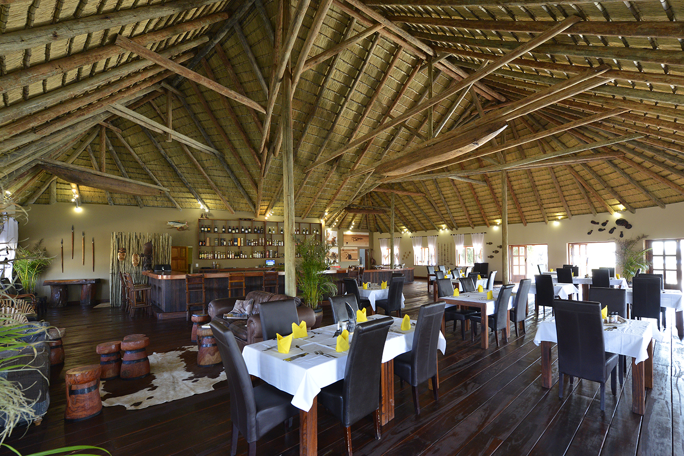 Hakusembe River lodge dinning area 